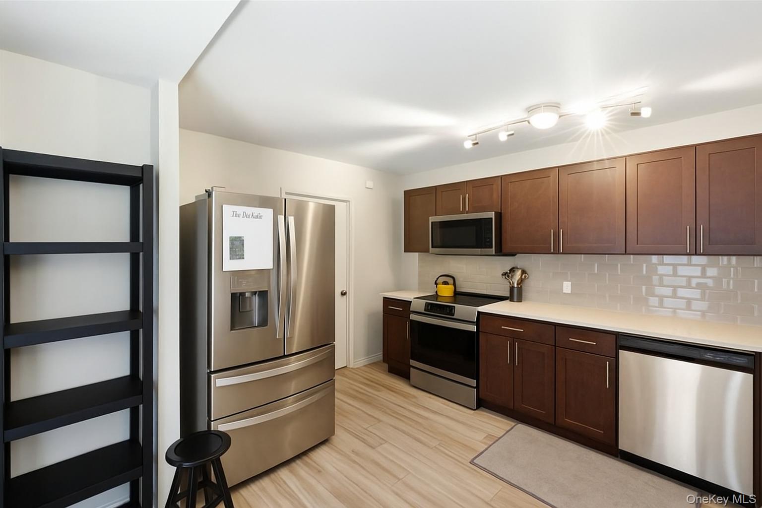 #7 photo, 3312 Barker Avenue, ブロンクス区 Bronx , NY 10467