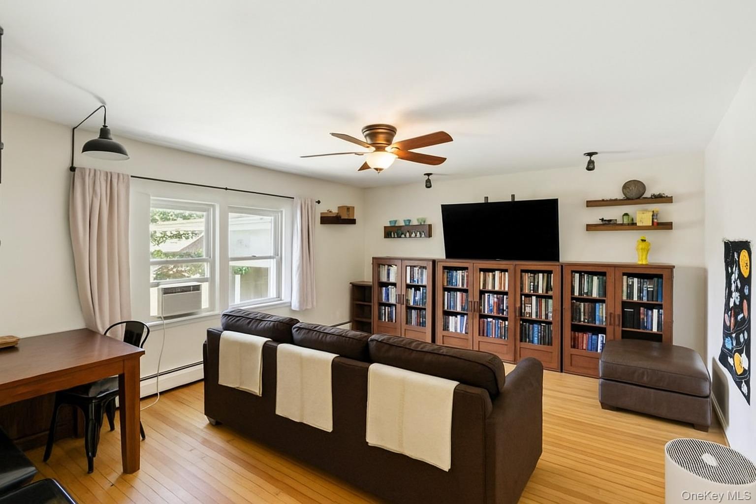 #8 photo, 3312 Barker Avenue, ブロンクス区 Bronx , NY 10467