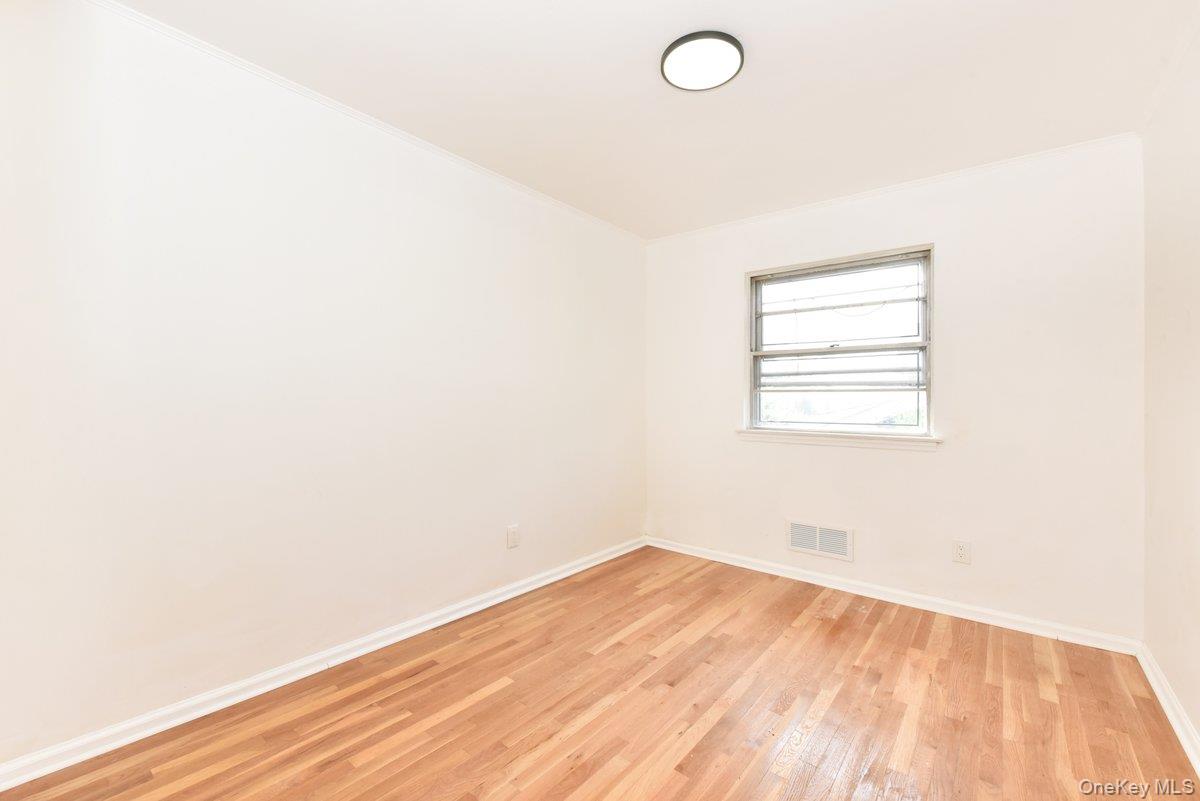 #13 photo, 3287 Milburn Avenue, 長島 Baldwin , NY 11510