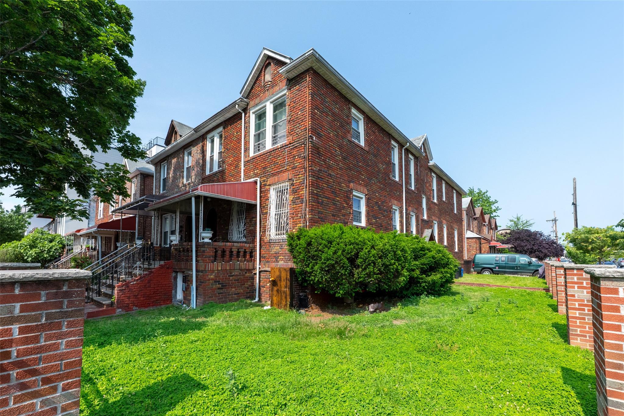 #1 photo, 1681 Brooklyn Avenue, ブルックリン区 Brooklyn , NY 11210