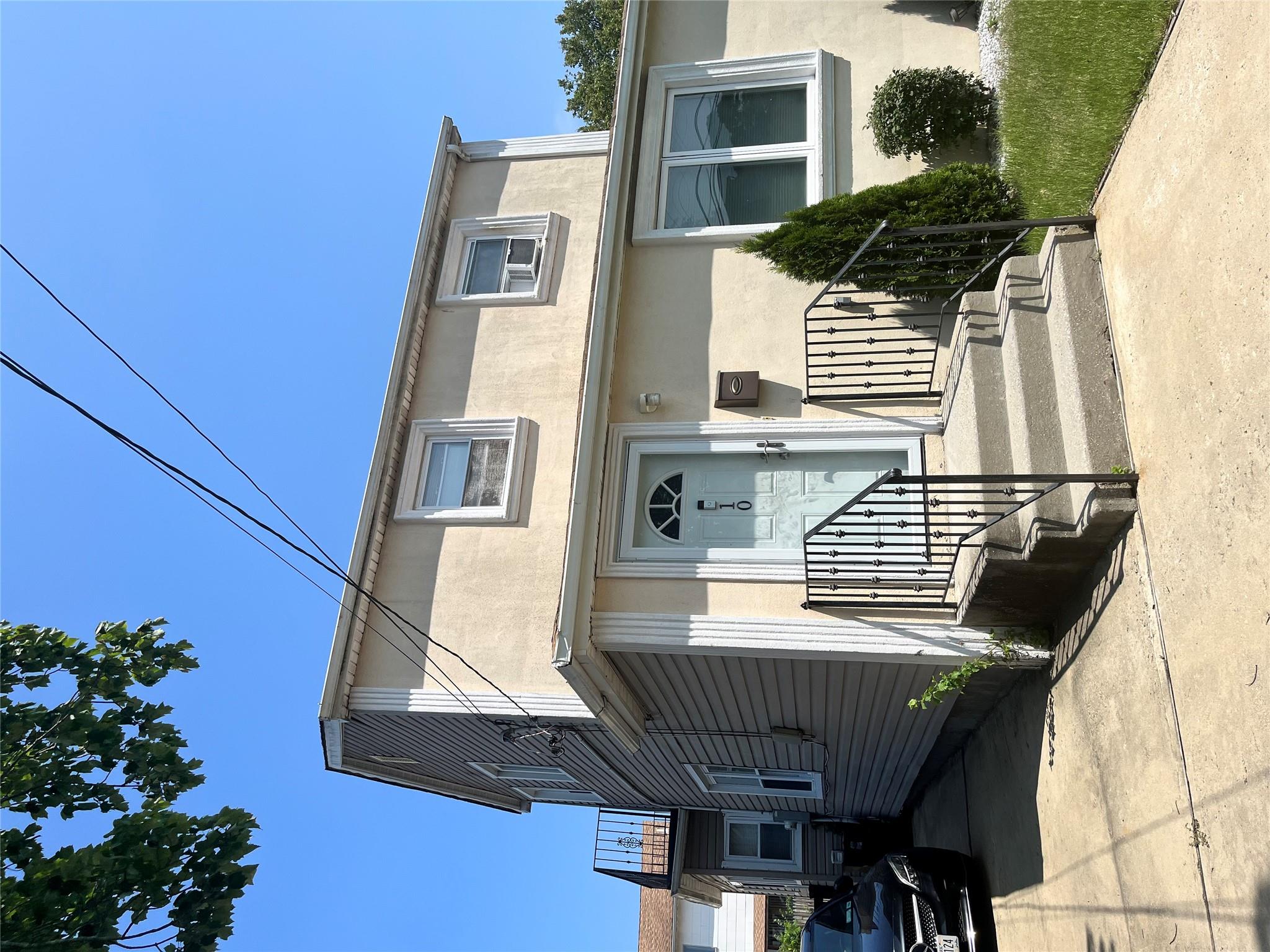 #1 photo, 10 PINEBROOK AVE, West Hempstead , NY 11552