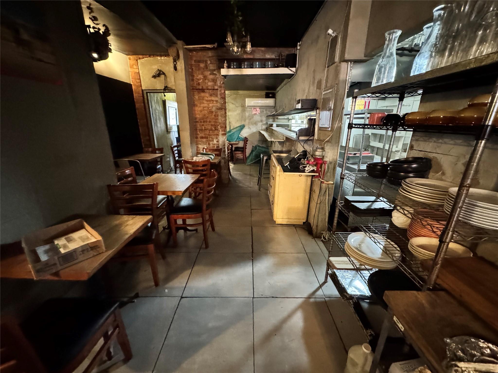 #12 photo, 622 Washington Avenue, ブルックリン区 Brooklyn , NY 11238