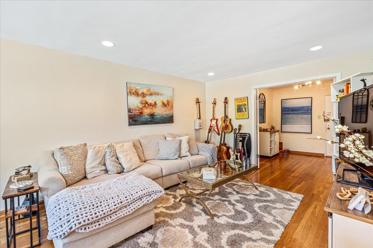 #15 photo, 211-10 18th Avenue, クイーンズ区 Bayside , NY 11360