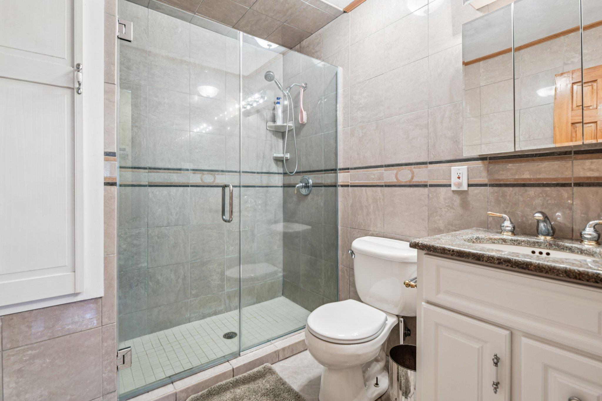 #16 photo, 22 Reynolds Road, ナッソー郡 Glen Cove , NY 11542