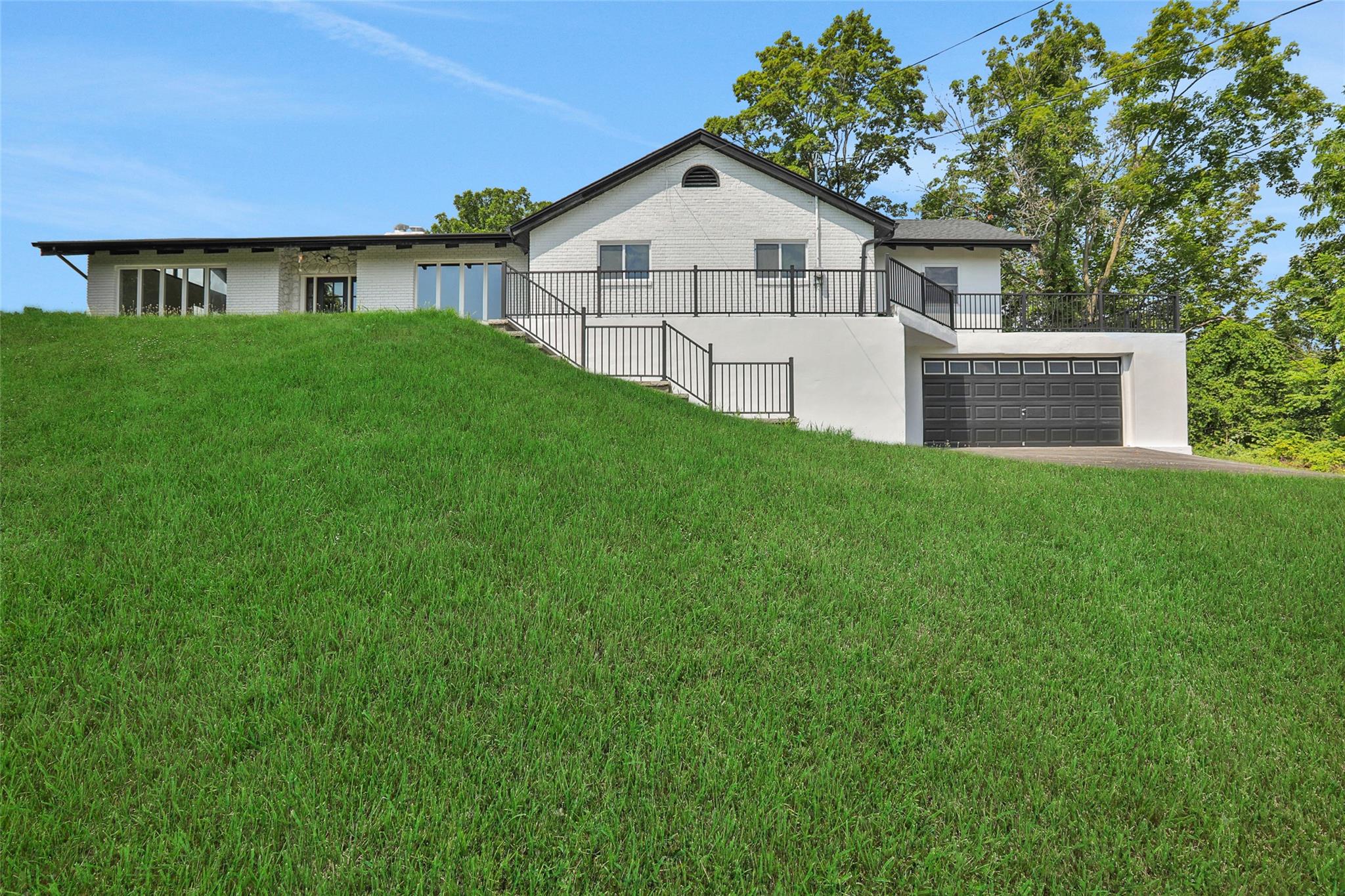 #1 photo, 55 Cross Road, 紐約州 Marlboro , NY 12542