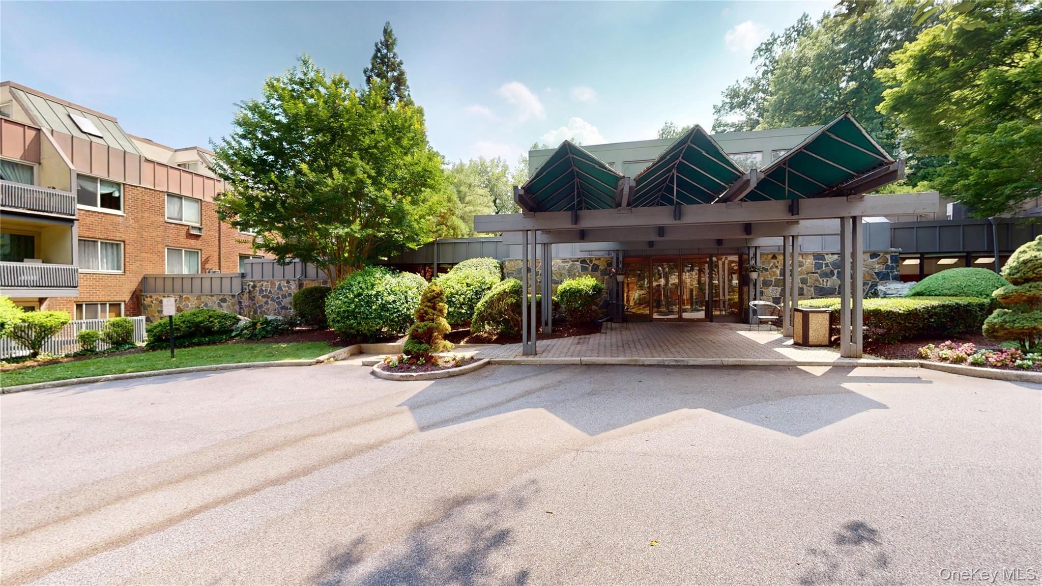 #1 photo, 2 Fountain Lane, Scarsdale , NY 10583