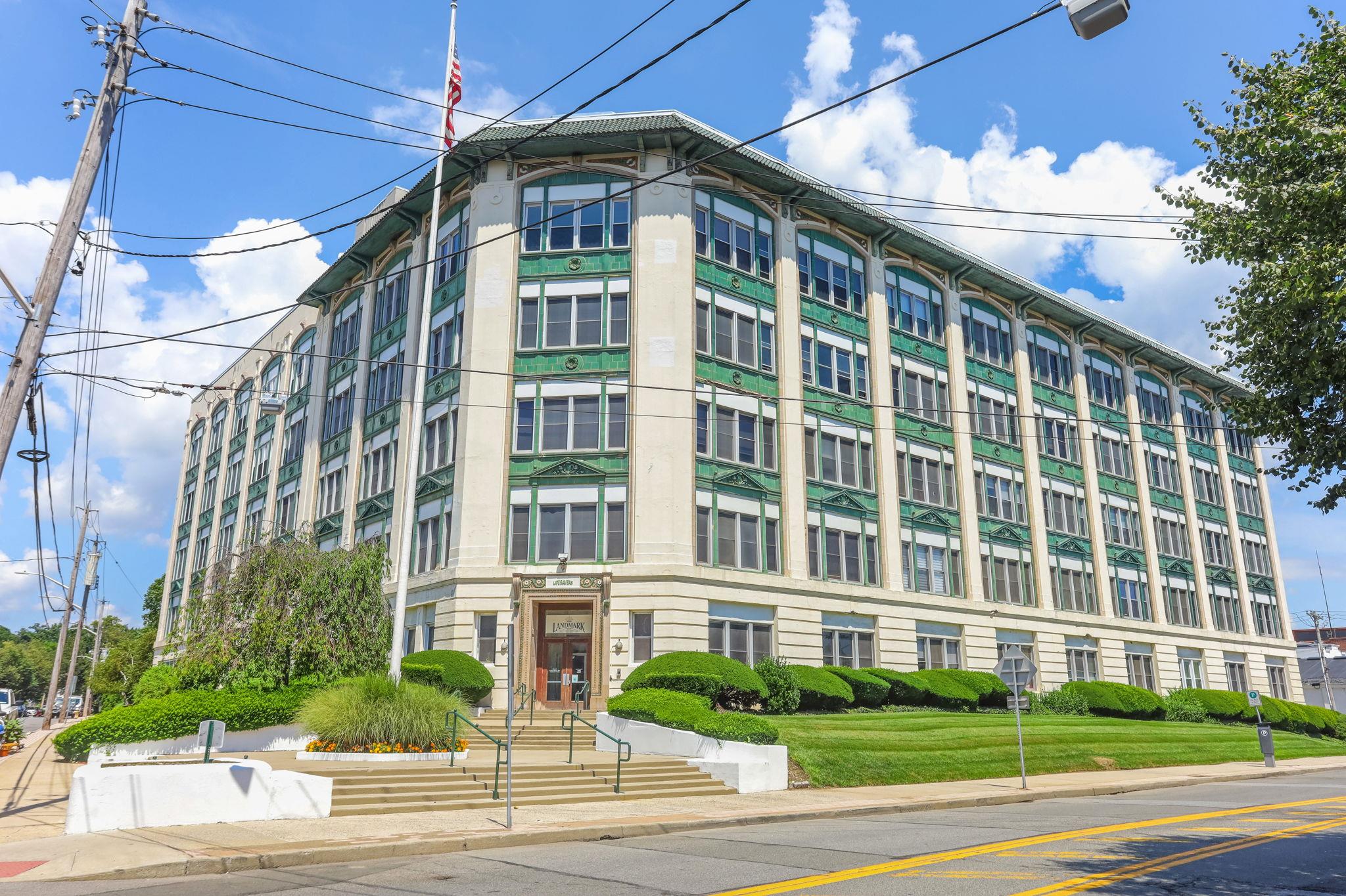 #1 photo, 1 Landmark Square, Port Chester , NY 10573