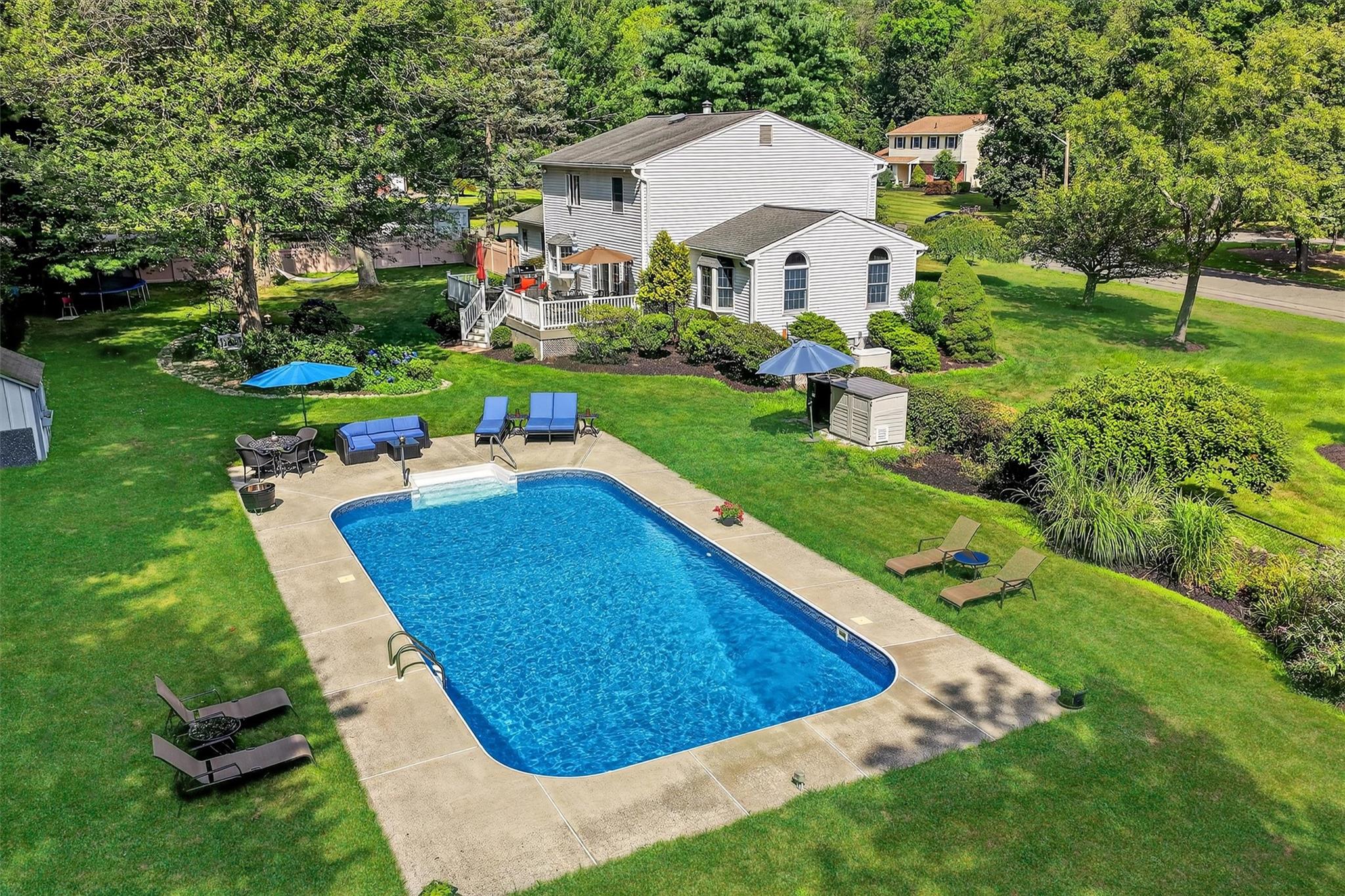 #1 photo, 45 Continental Drive, 紐約州 West Nyack , NY 10994