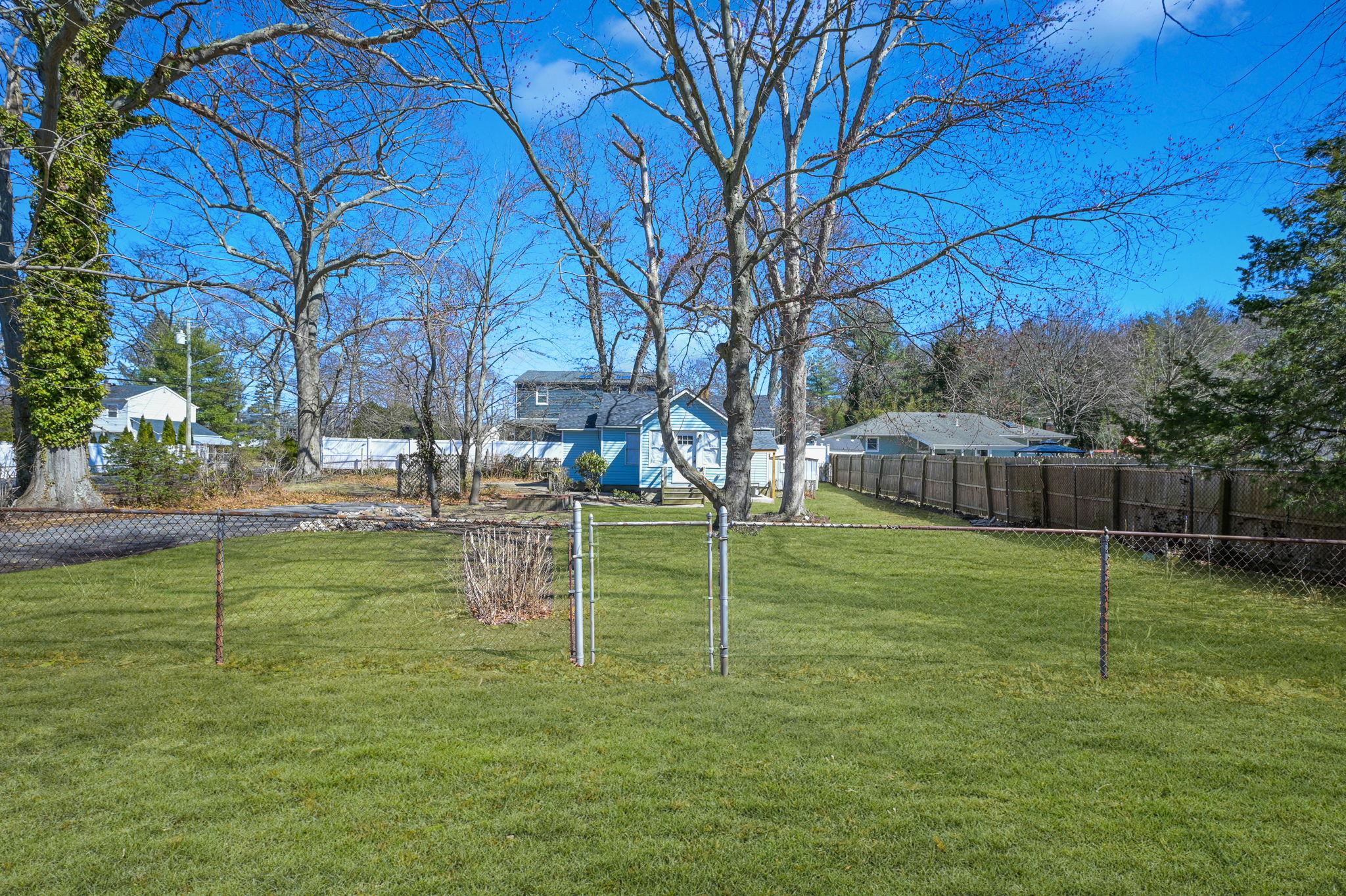 #1 photo, 427 Browns Road, 东长岛 Nesconset , NY 11767