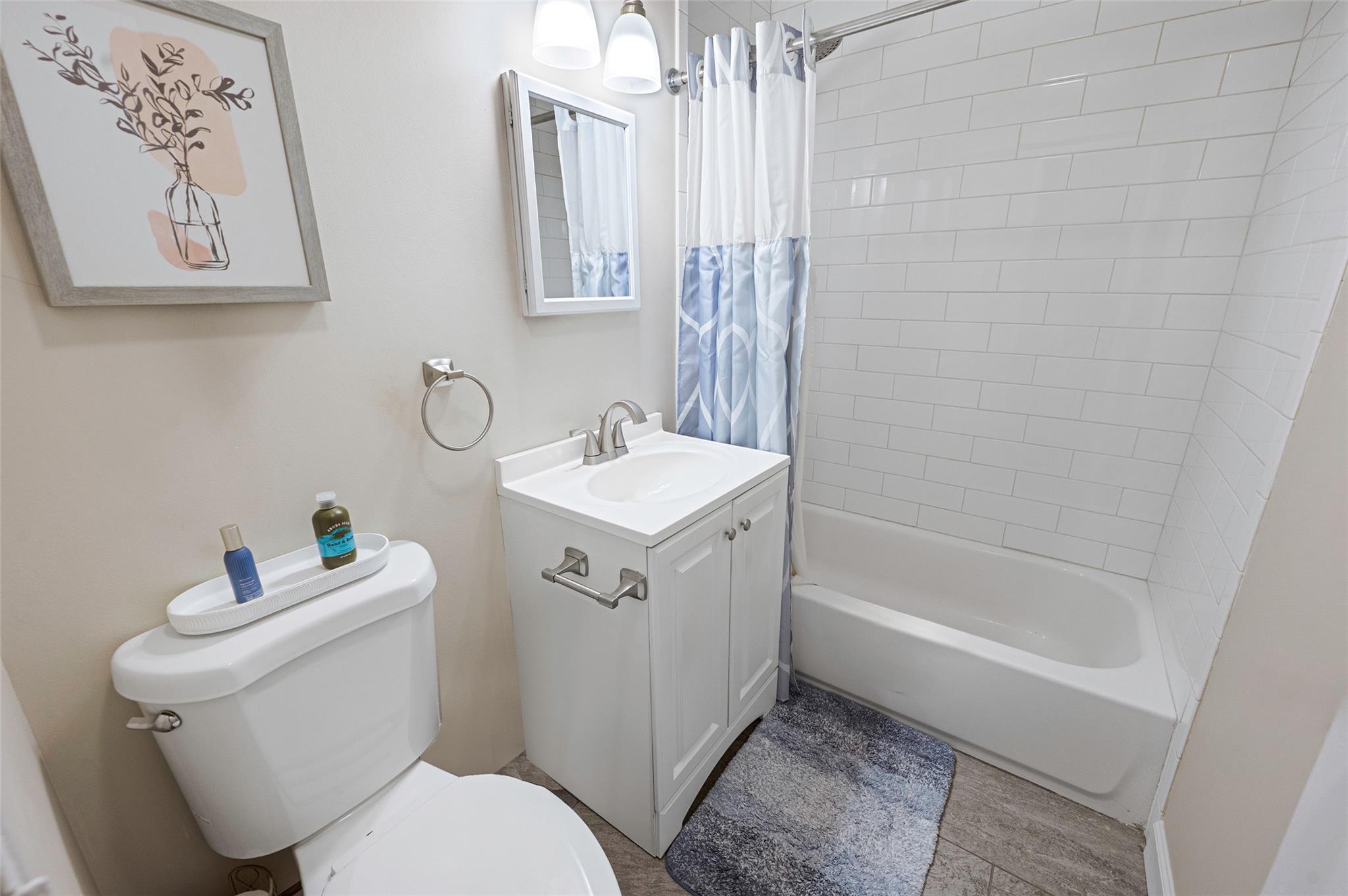 #13 photo, 460 Old Town, 東長島 Port Jefferson , NY 11776