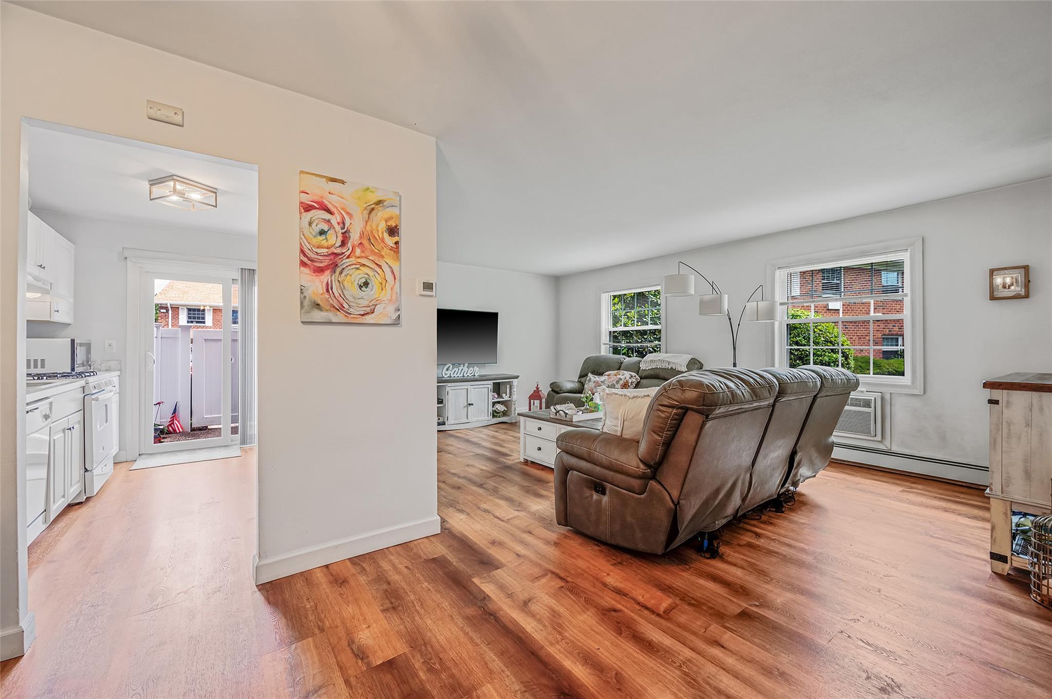 #3 photo, 460 Old Town, 東長島 Port Jefferson , NY 11776