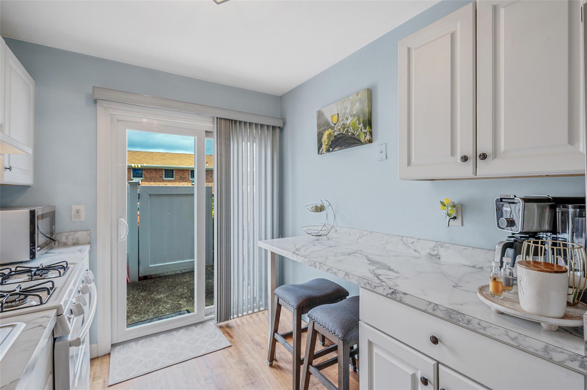 #6 photo, 460 Old Town, 東長島 Port Jefferson , NY 11776