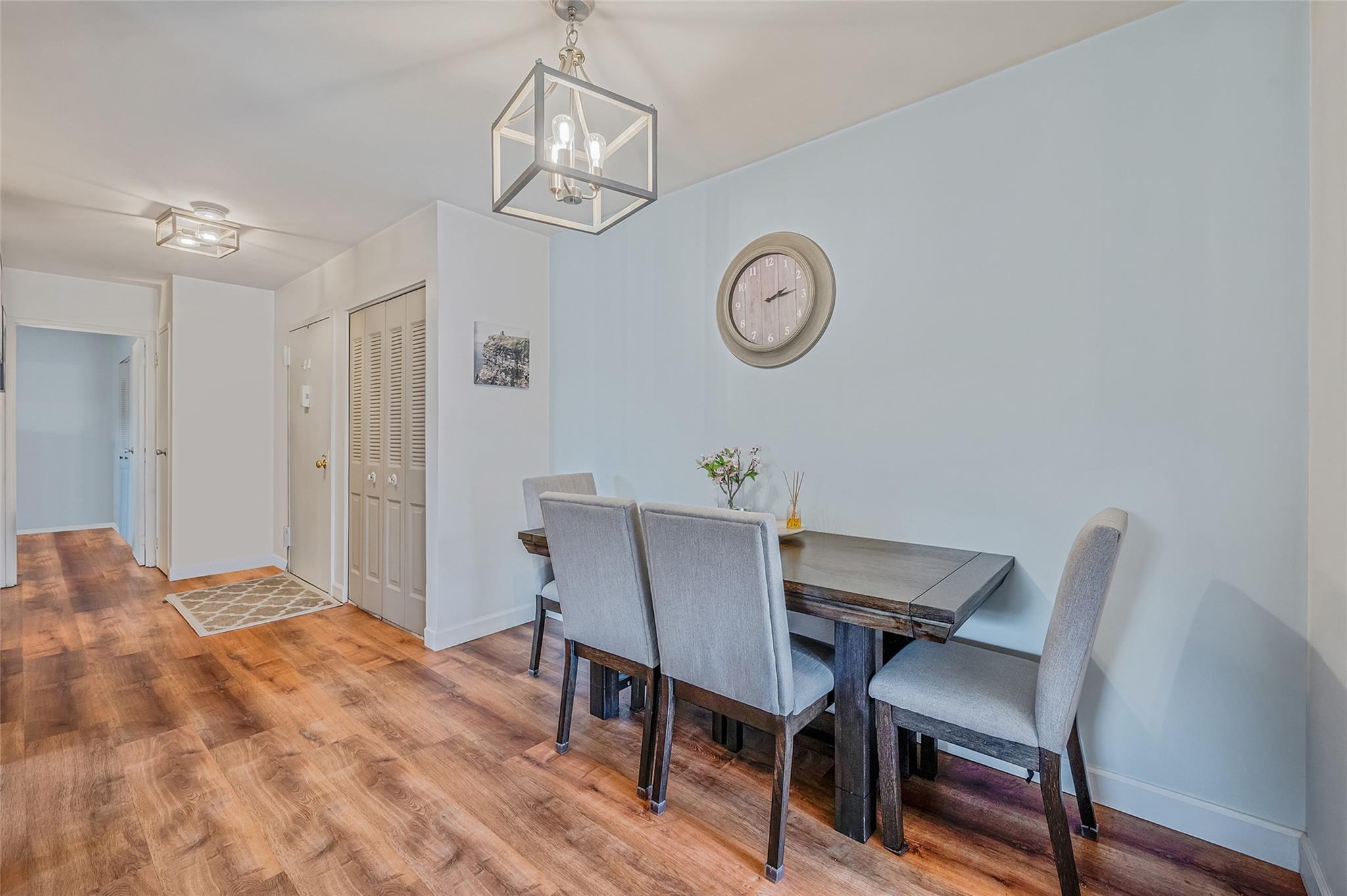 #9 photo, 460 Old Town, 東長島 Port Jefferson , NY 11776