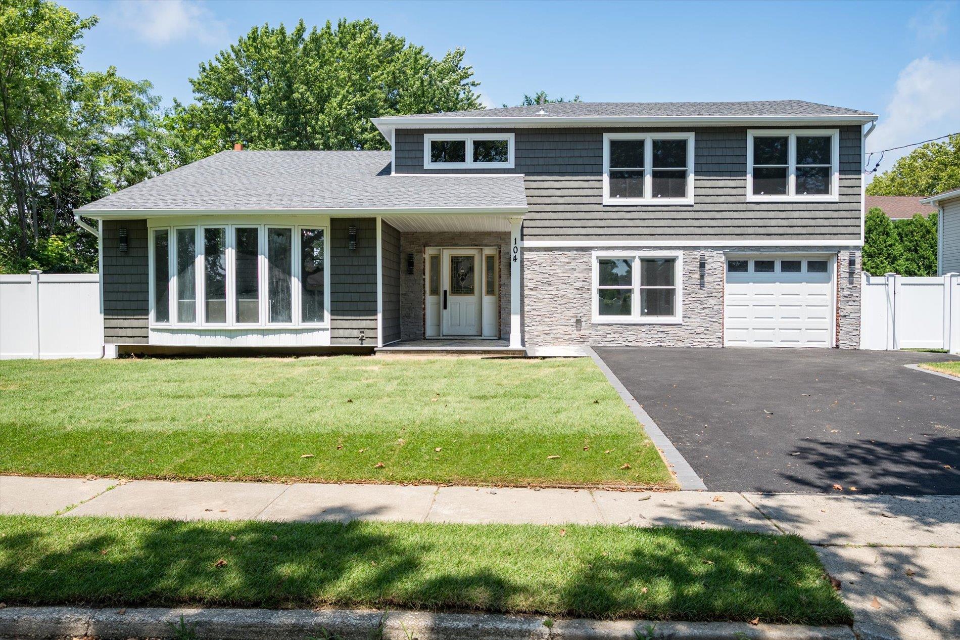 #1 photo, 104 Pinewood Lane, 長島 Massapequa Park , NY 11762