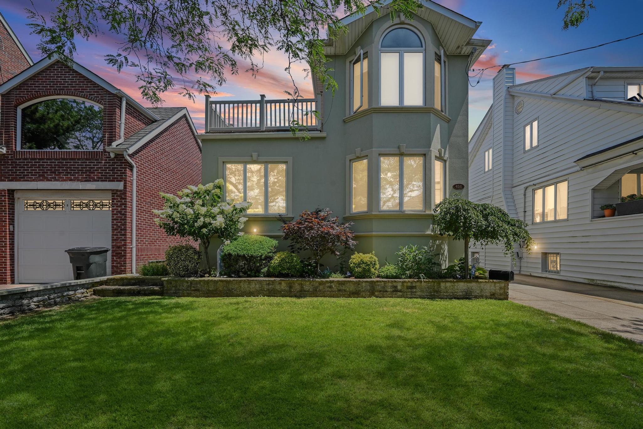 #1 photo, 456 Beach 145th Street, クイーンズ区 Neponsit , NY 11694