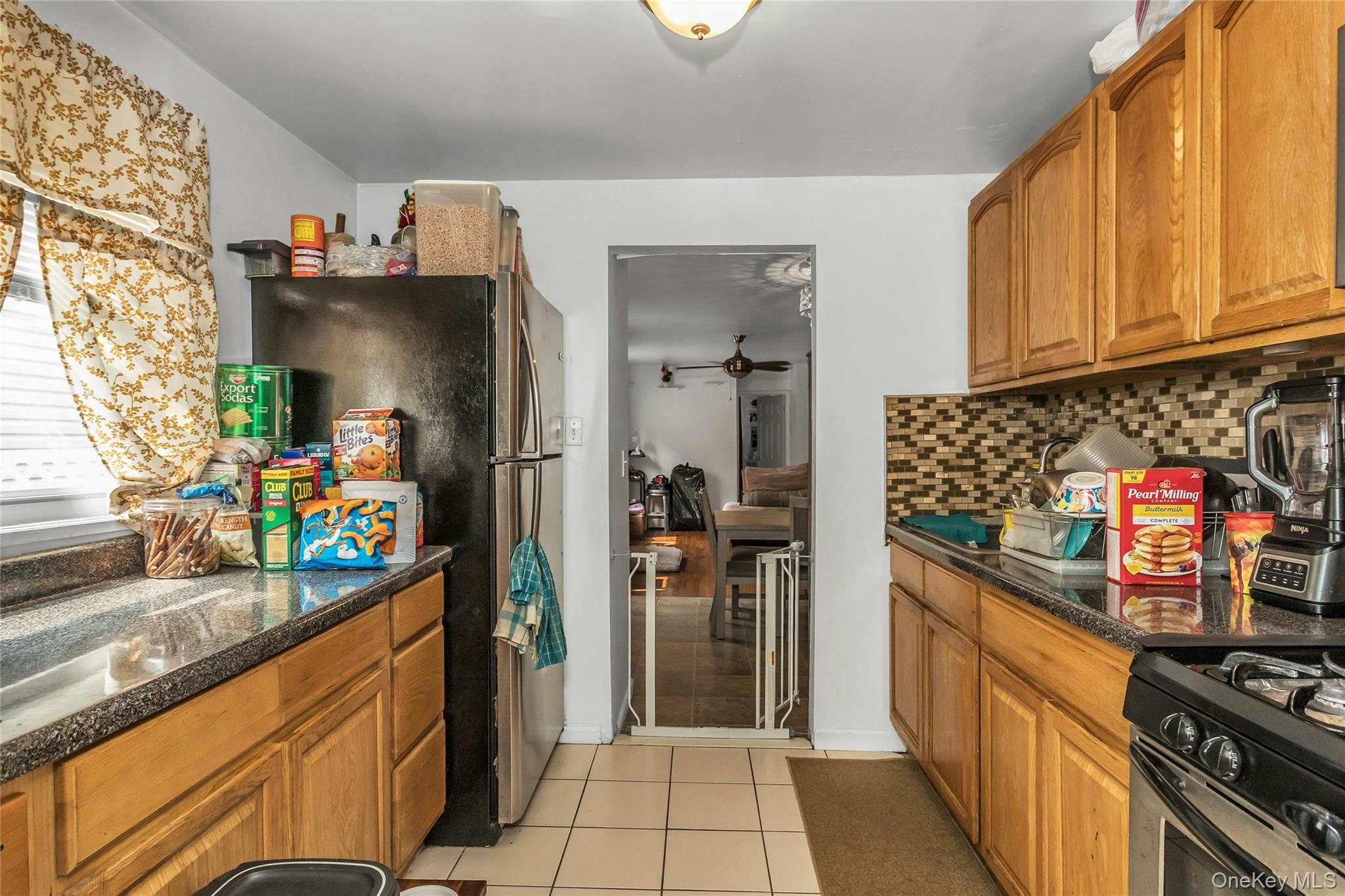 #17 photo, 631 Hollywood Avenue, Bronx , NY 10465