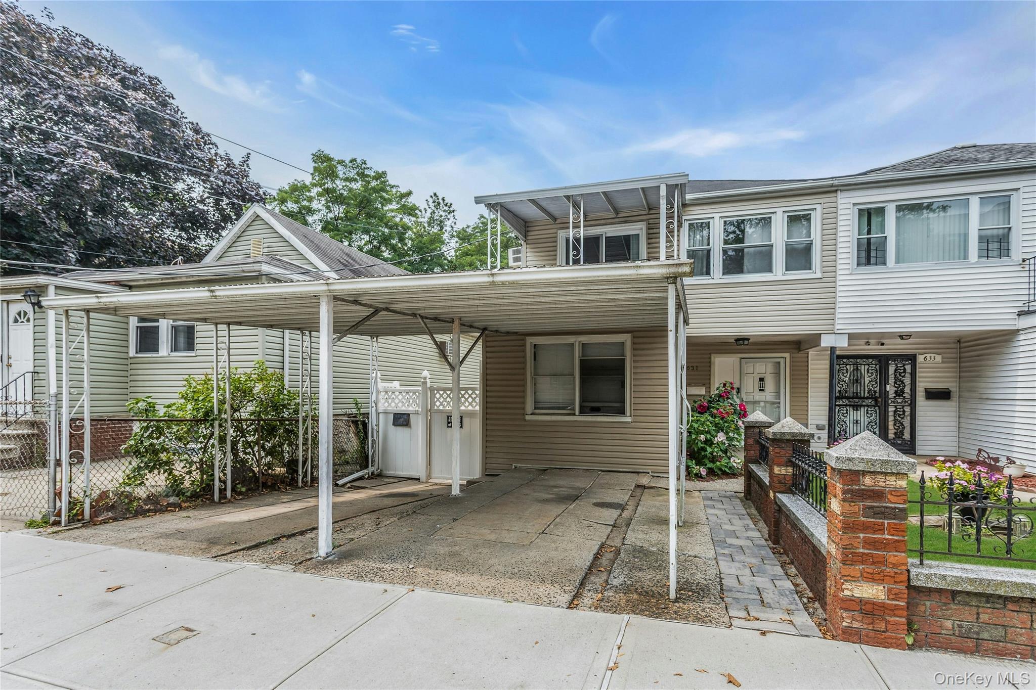 #2 photo, 631 Hollywood Avenue, Bronx , NY 10465