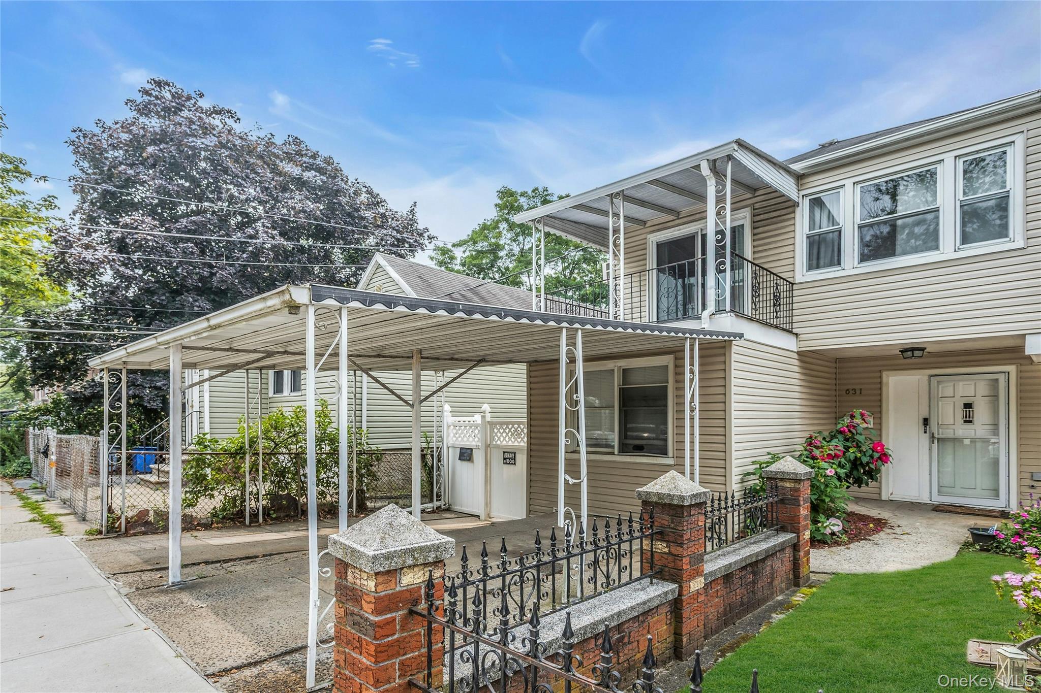 #3 photo, 631 Hollywood Avenue, Bronx , NY 10465