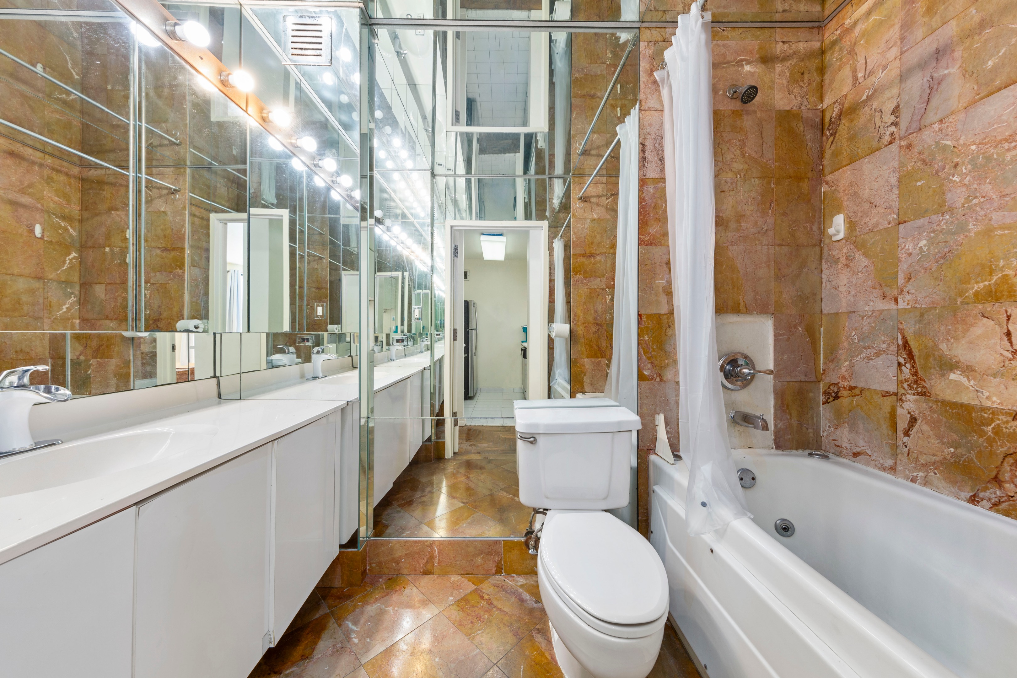 #8 photo, 22 Perry Street, マンハッタン West Village , NY 10014