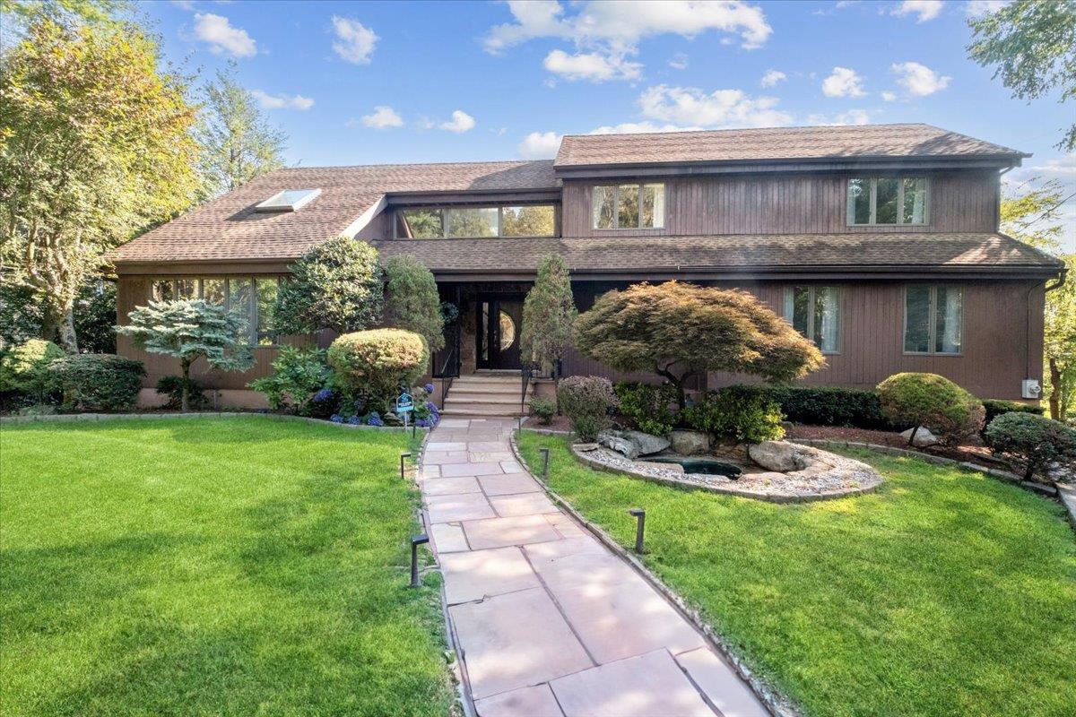 #1 photo, 6 Kaateskill Place, Scarsdale , NY 10583