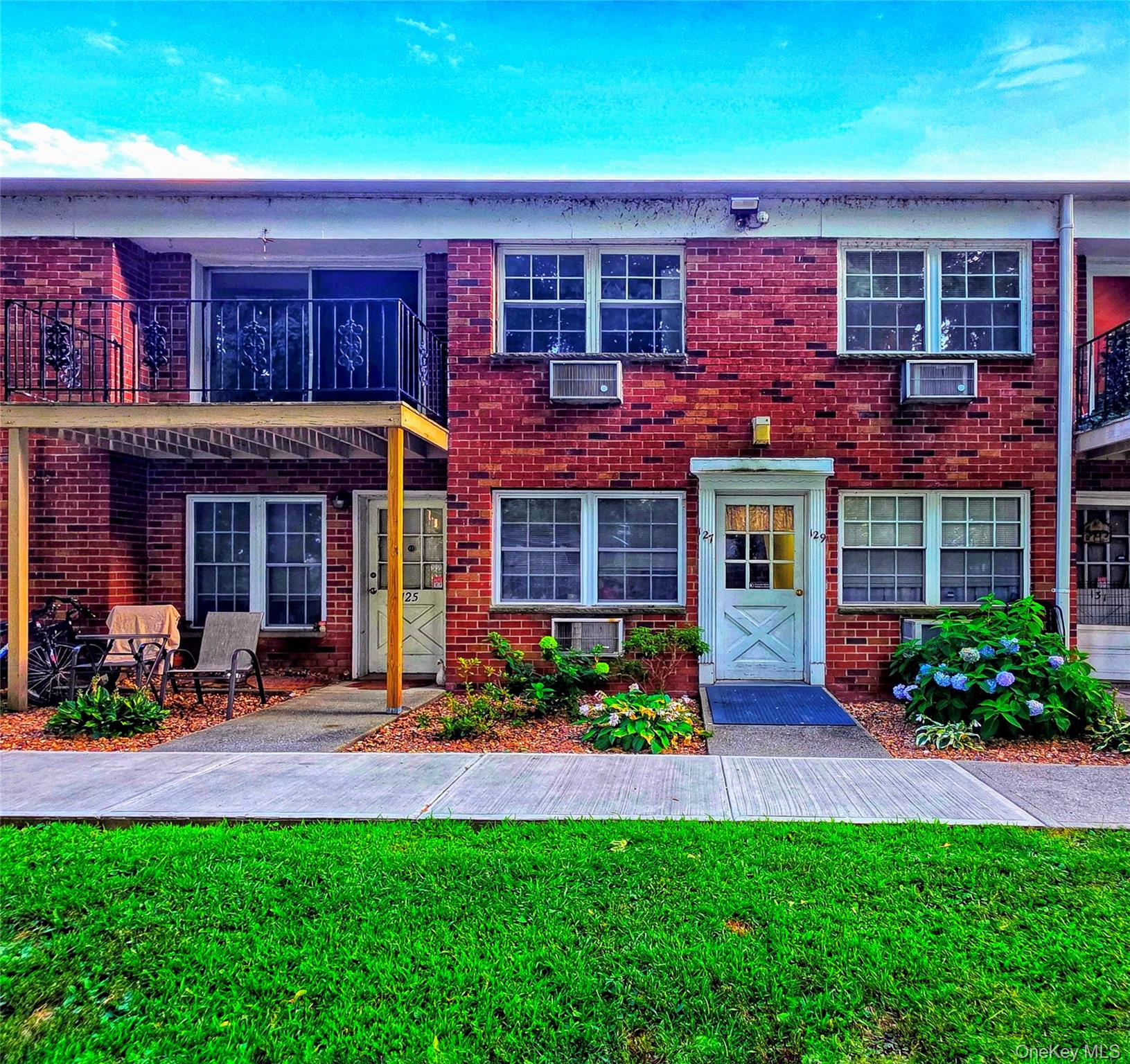 #1 photo, 1 Colonial Road, 紐約州 Beacon , NY 12508