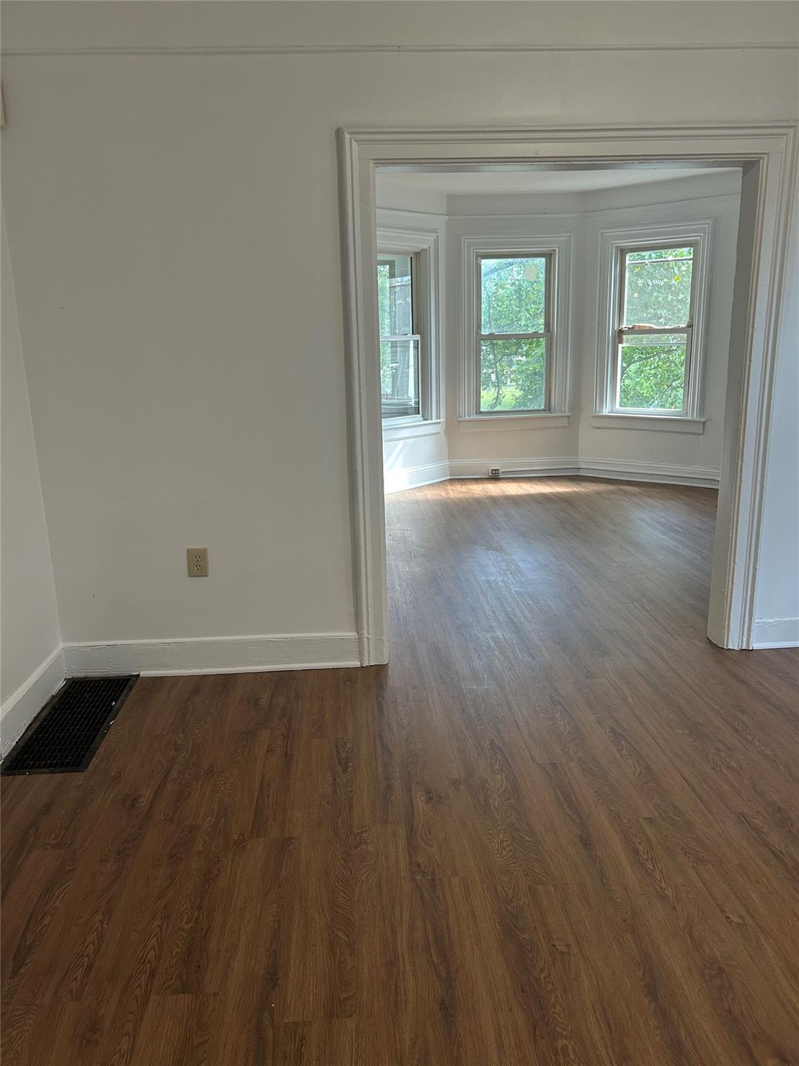 #1 photo, 371 Church Street, 紐約州 Poughkeepsie , NY 12601