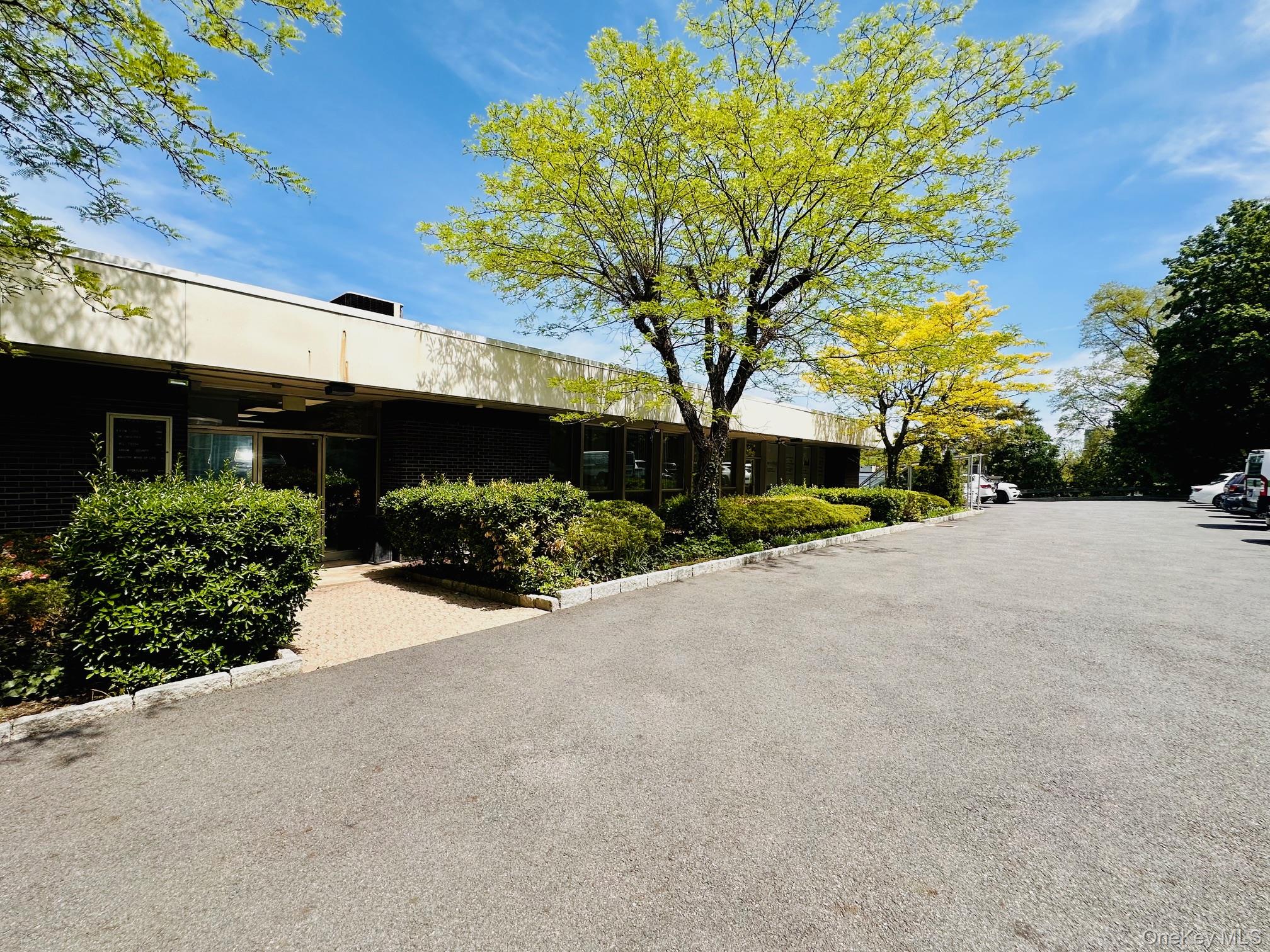 #2 photo, 77 Tarrytown Road, White Plains , NY 10607