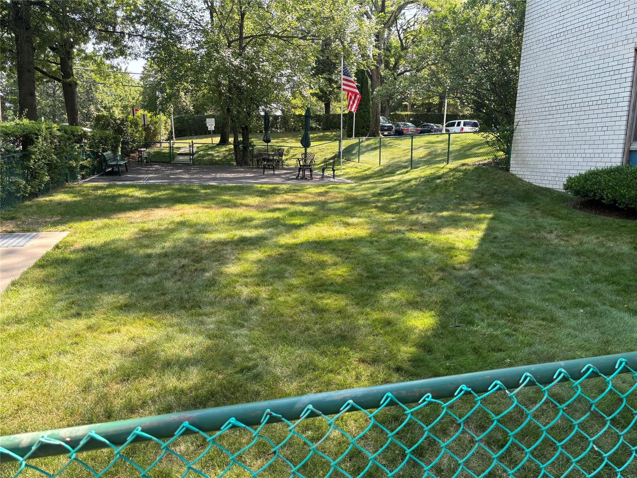 #17 photo, 499 N Broadway, White Plains , NY 10603