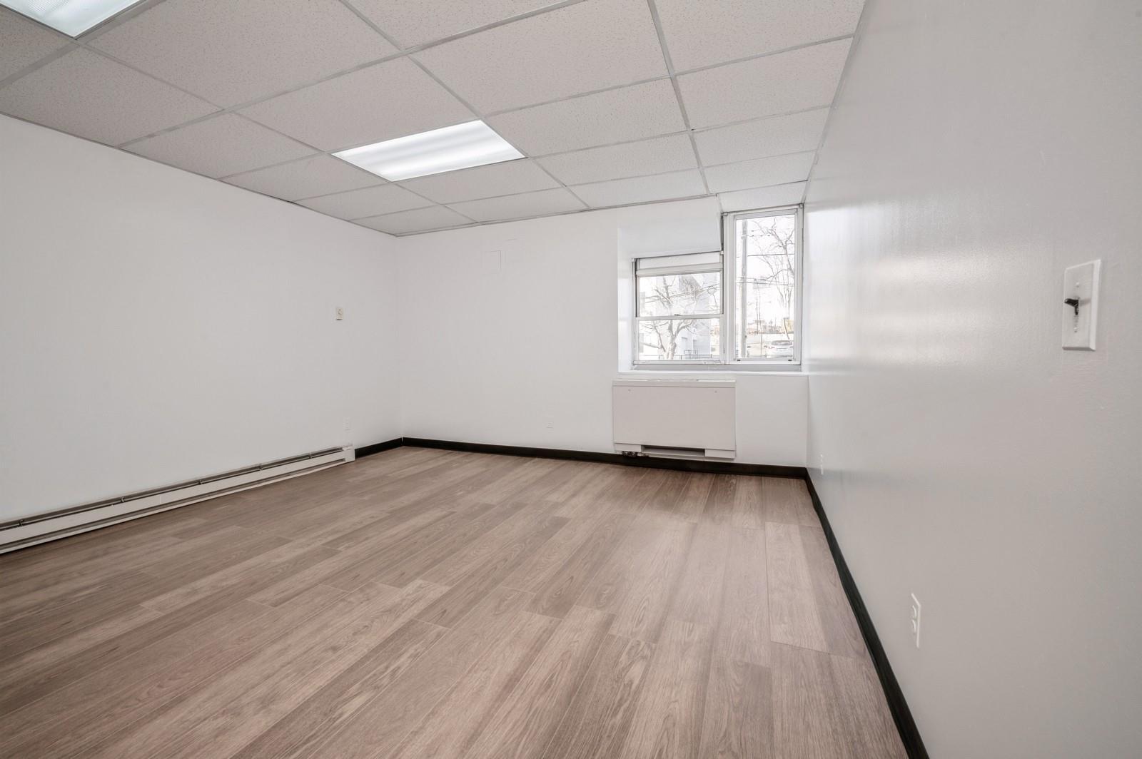 #8 photo, 499 N Broadway, White Plains , NY 10603