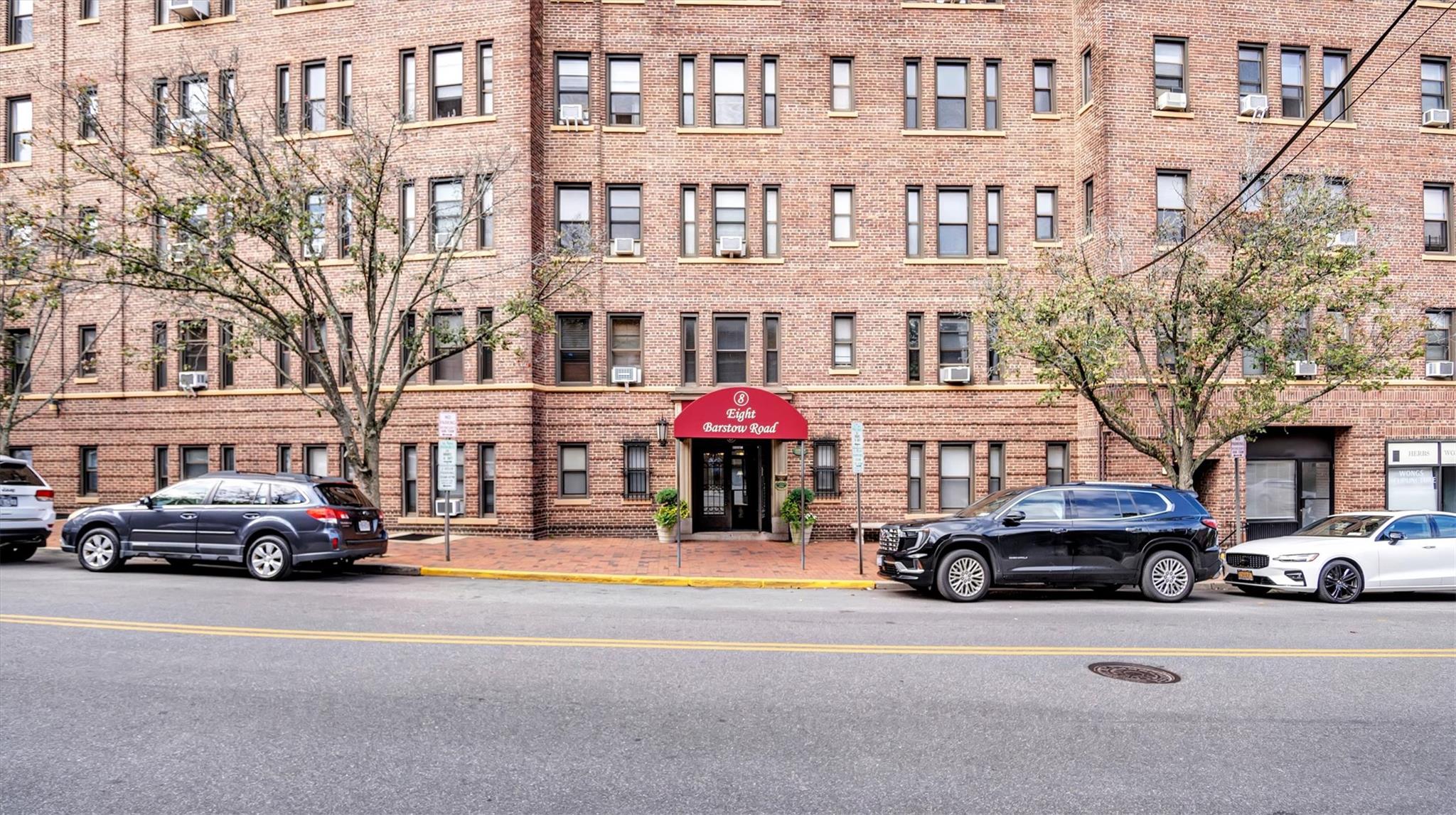 #16 photo, 8 Barstow Road, Great Neck , NY 11021