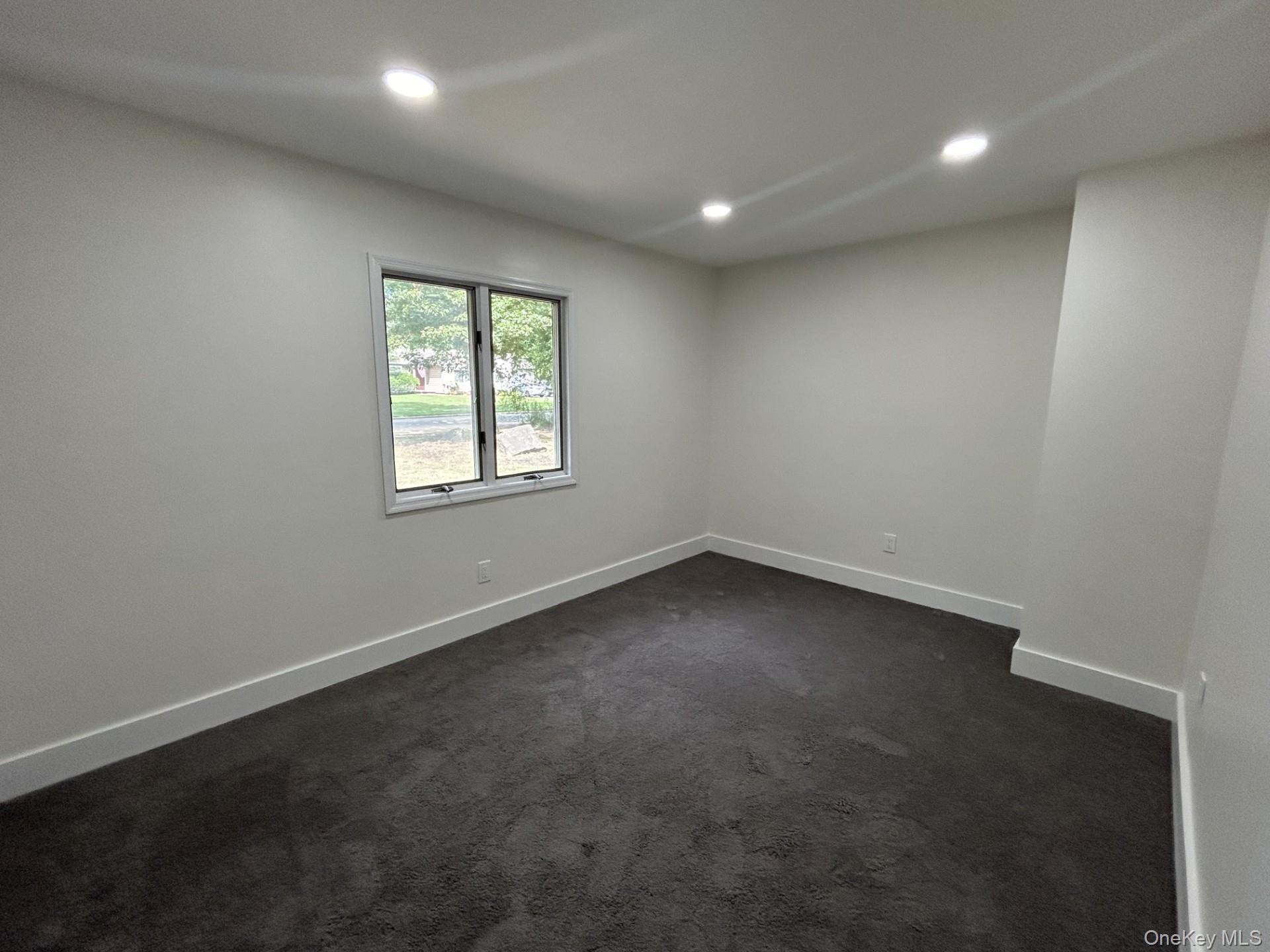 #12 photo, 5 Poplar Court, Miller Place , NY 11764