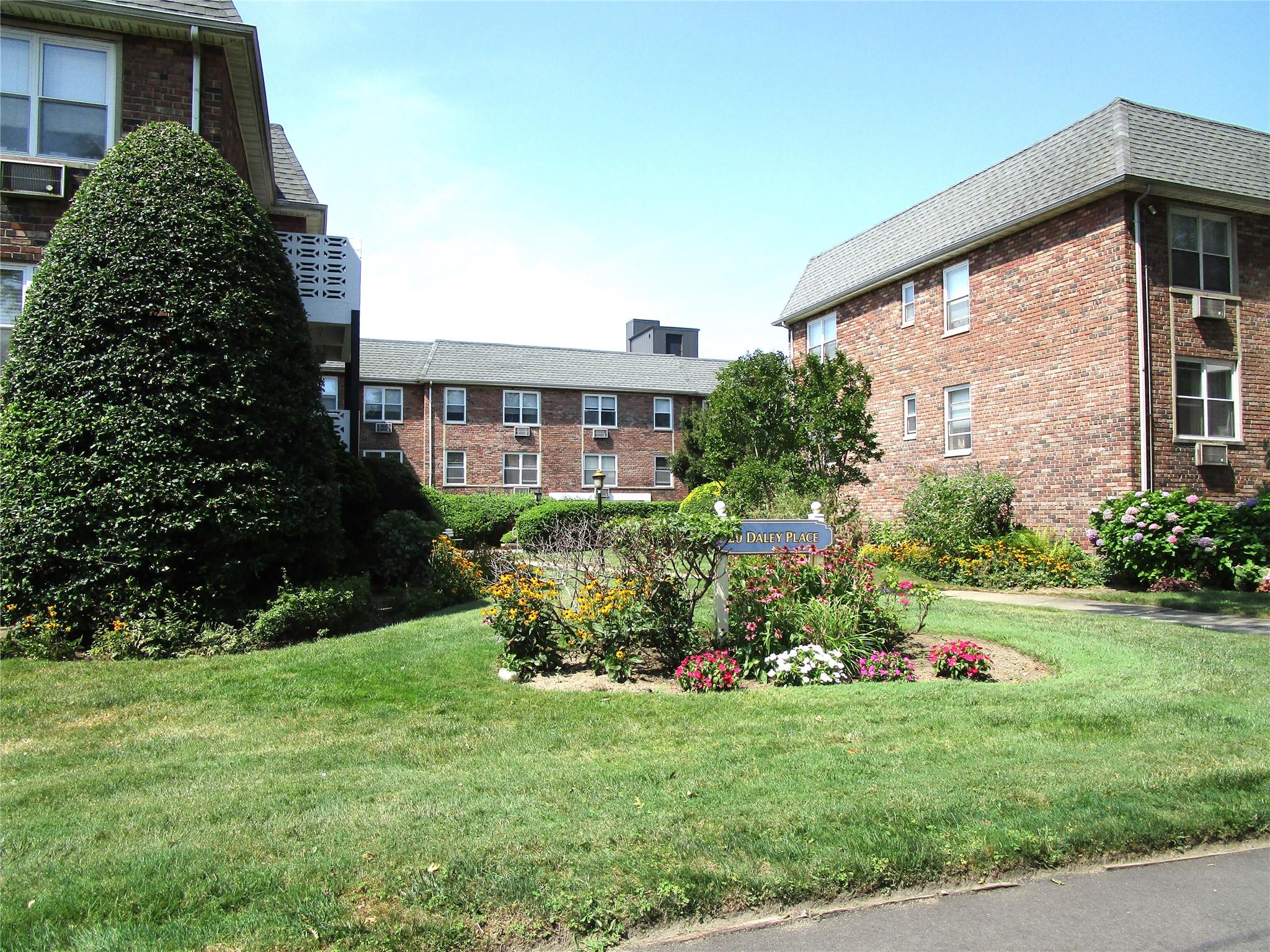 #1 photo, 20 Daley Place, ナッソー郡 Lynbrook , NY 11563