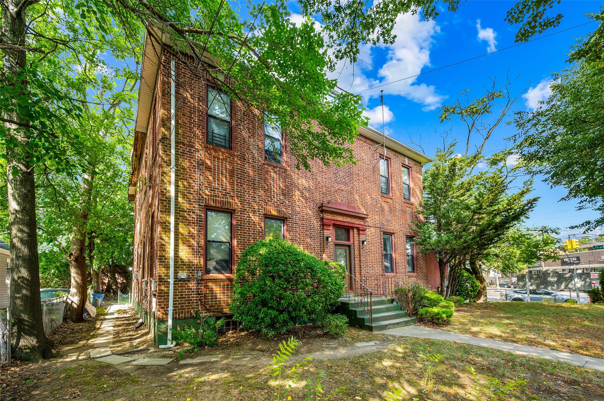 #2 photo, 137-06 Bedell Street, Springfield Gardens , NY 11413