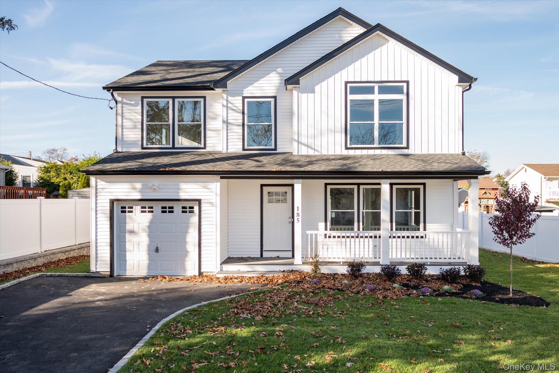 #1 photo, 203 Sheffield Avenue, 東長島 West Babylon , NY 11704