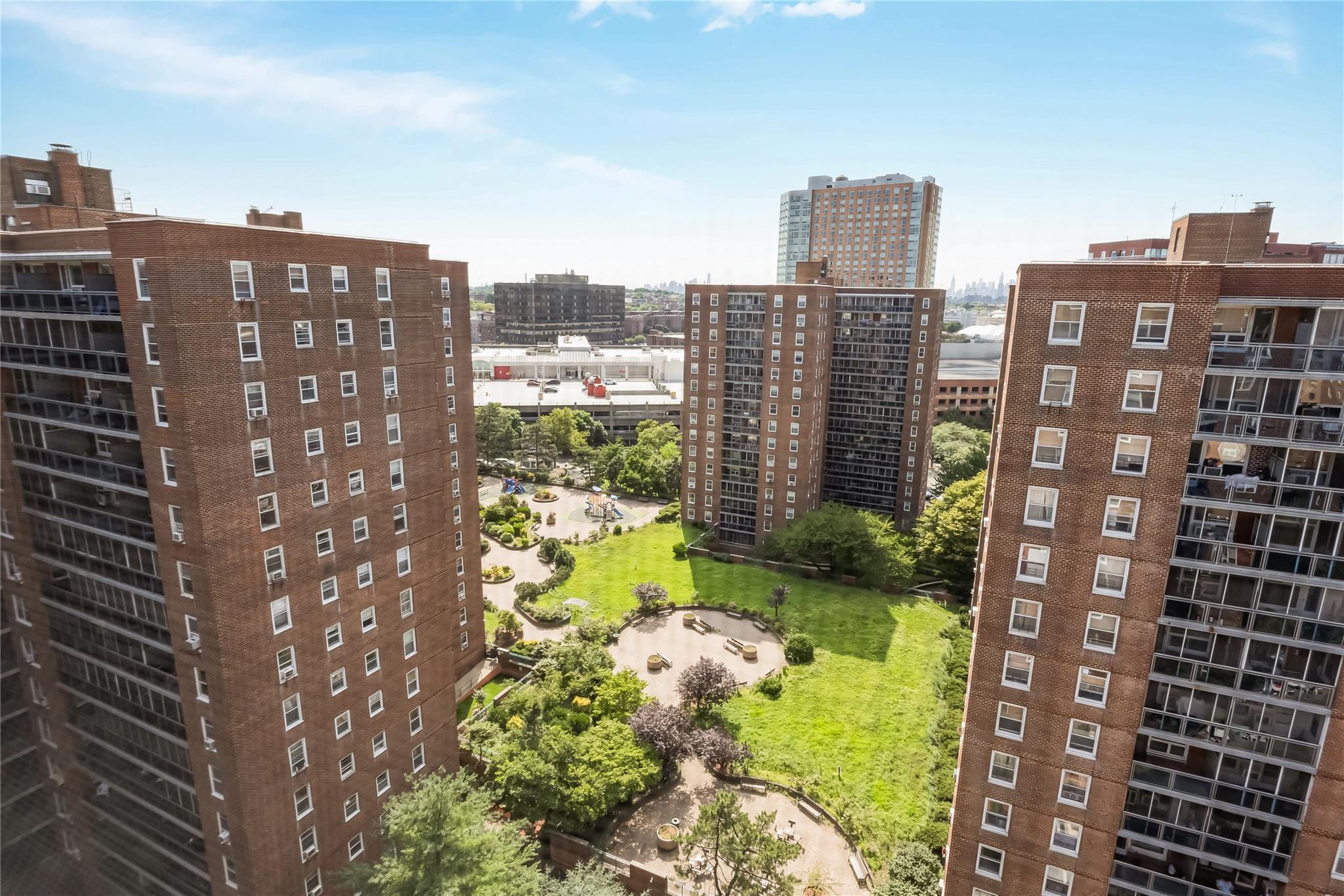 #16 photo, 98-05 63rd Road, 皇后區 雷哥公園 Rego Park , NY 11374