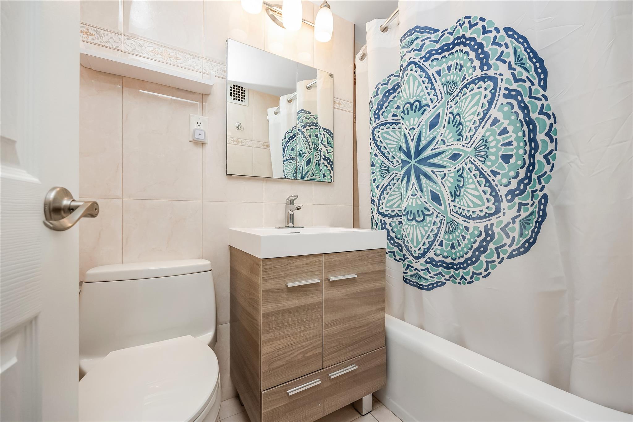 #9 photo, 98-05 63rd Road, 皇后區 雷哥公園 Rego Park , NY 11374