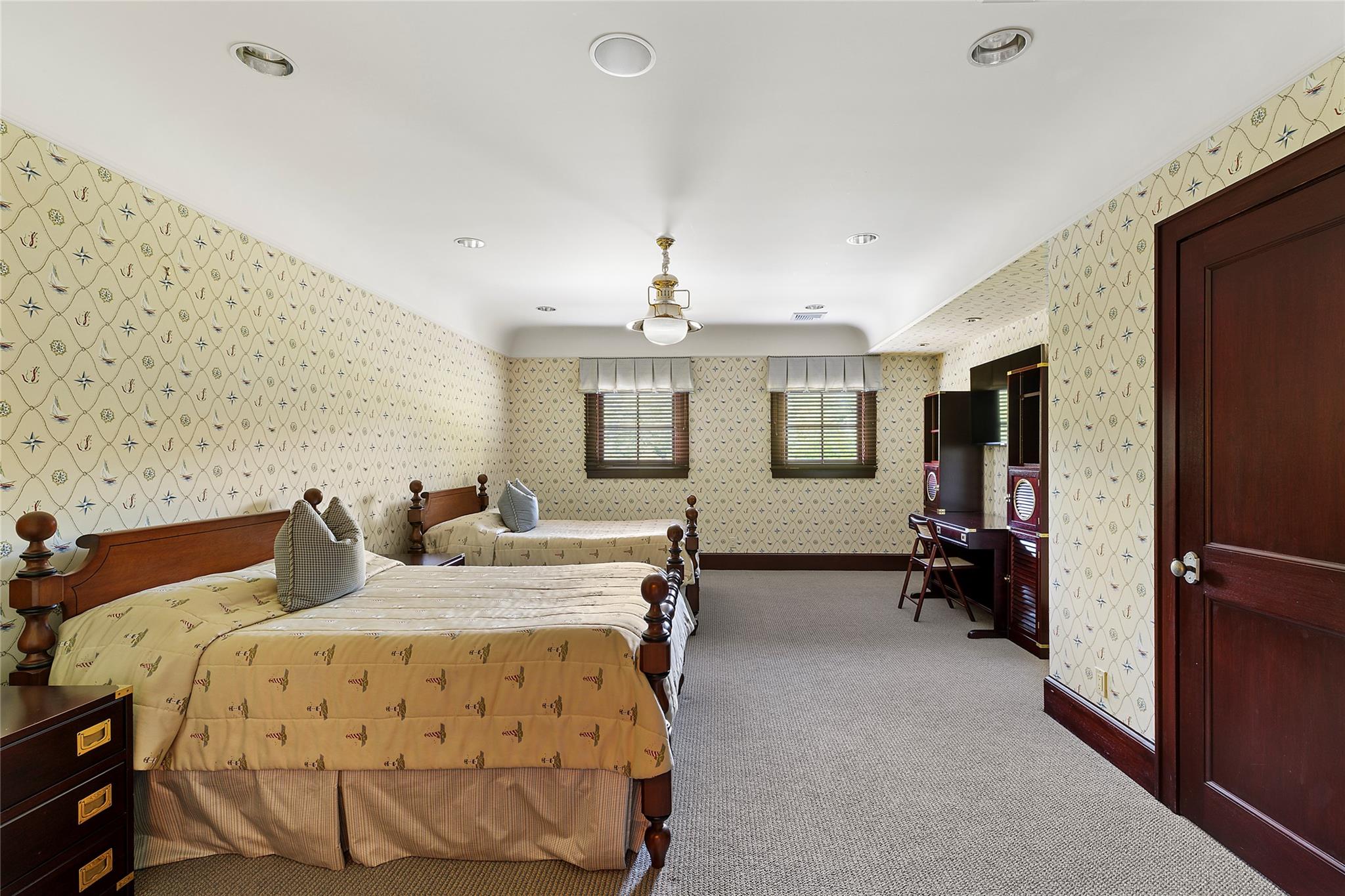 #16 photo, 5 Half Moon Lane, Sands Point , NY 11050