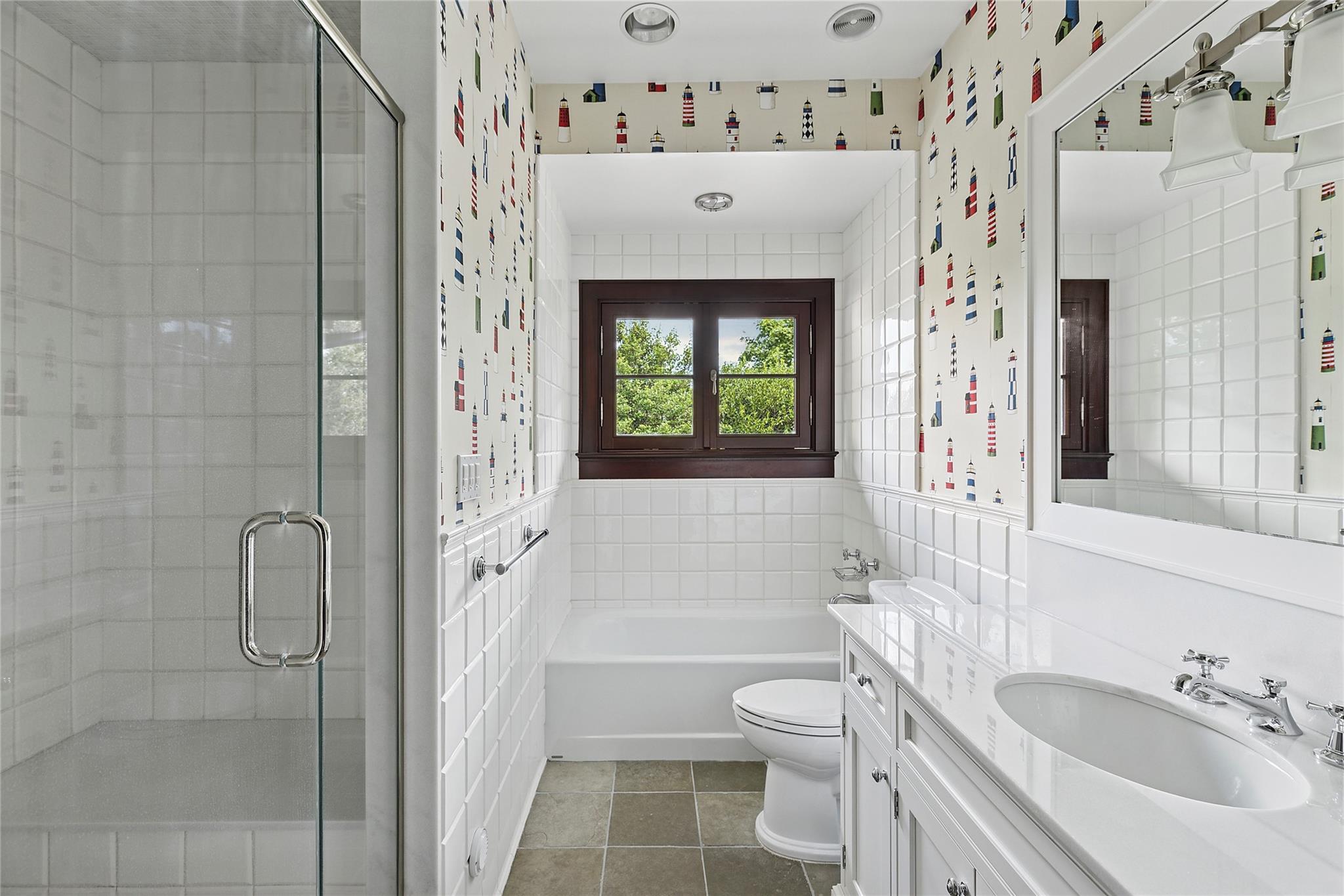 #17 photo, 5 Half Moon Lane, Sands Point , NY 11050