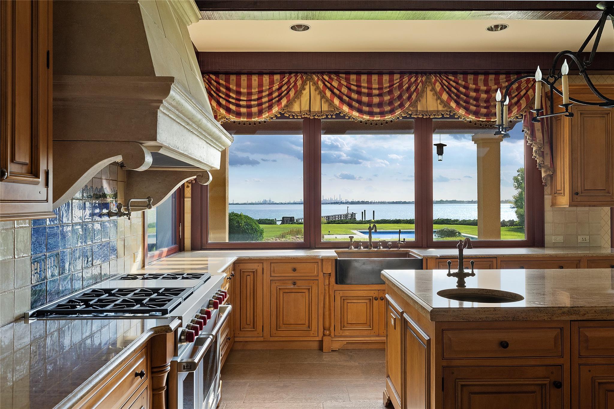 #8 photo, 5 Half Moon Lane, Sands Point , NY 11050