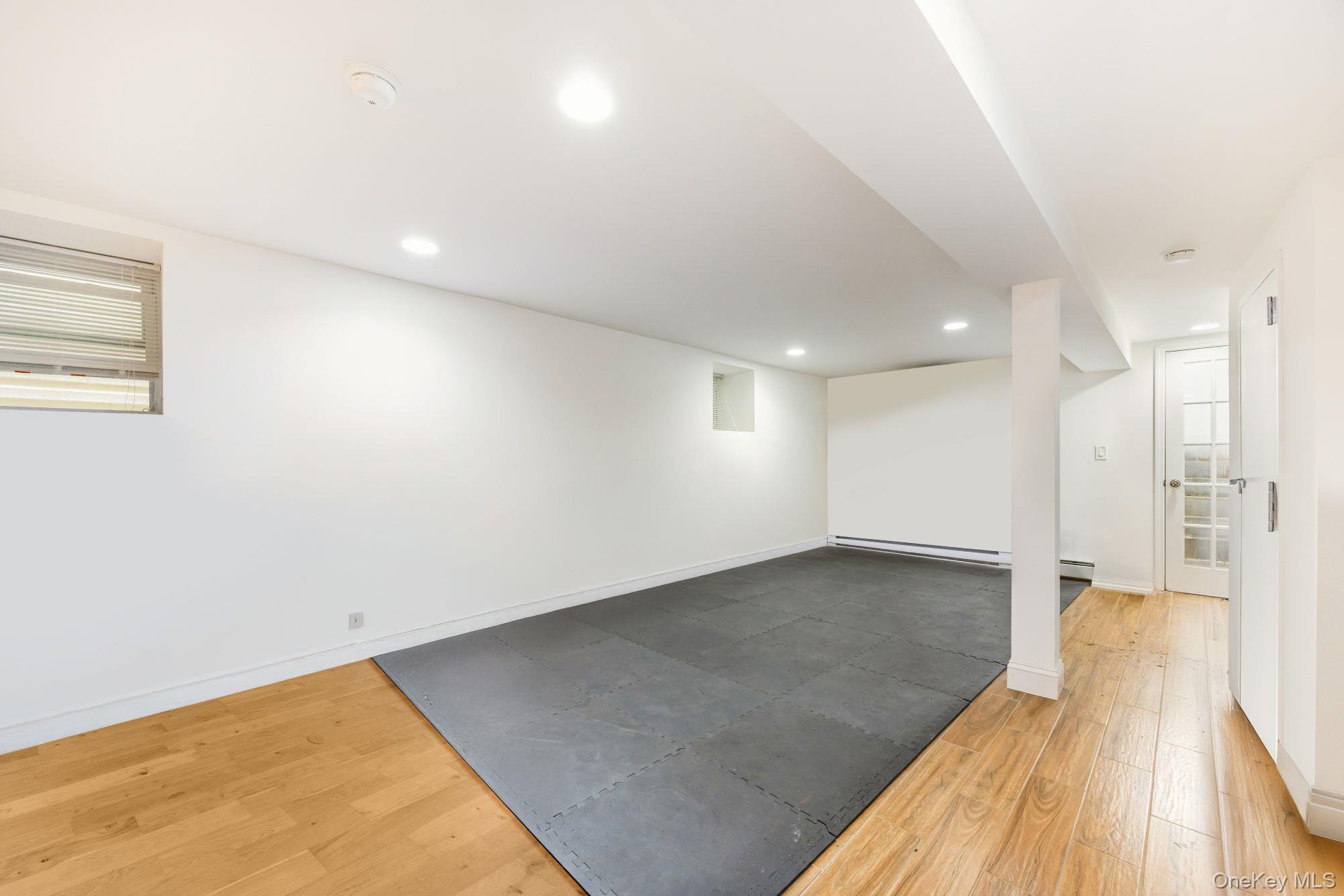 #18 photo, 1050 E 232nd Street, 布朗士 Bronx , NY 10466