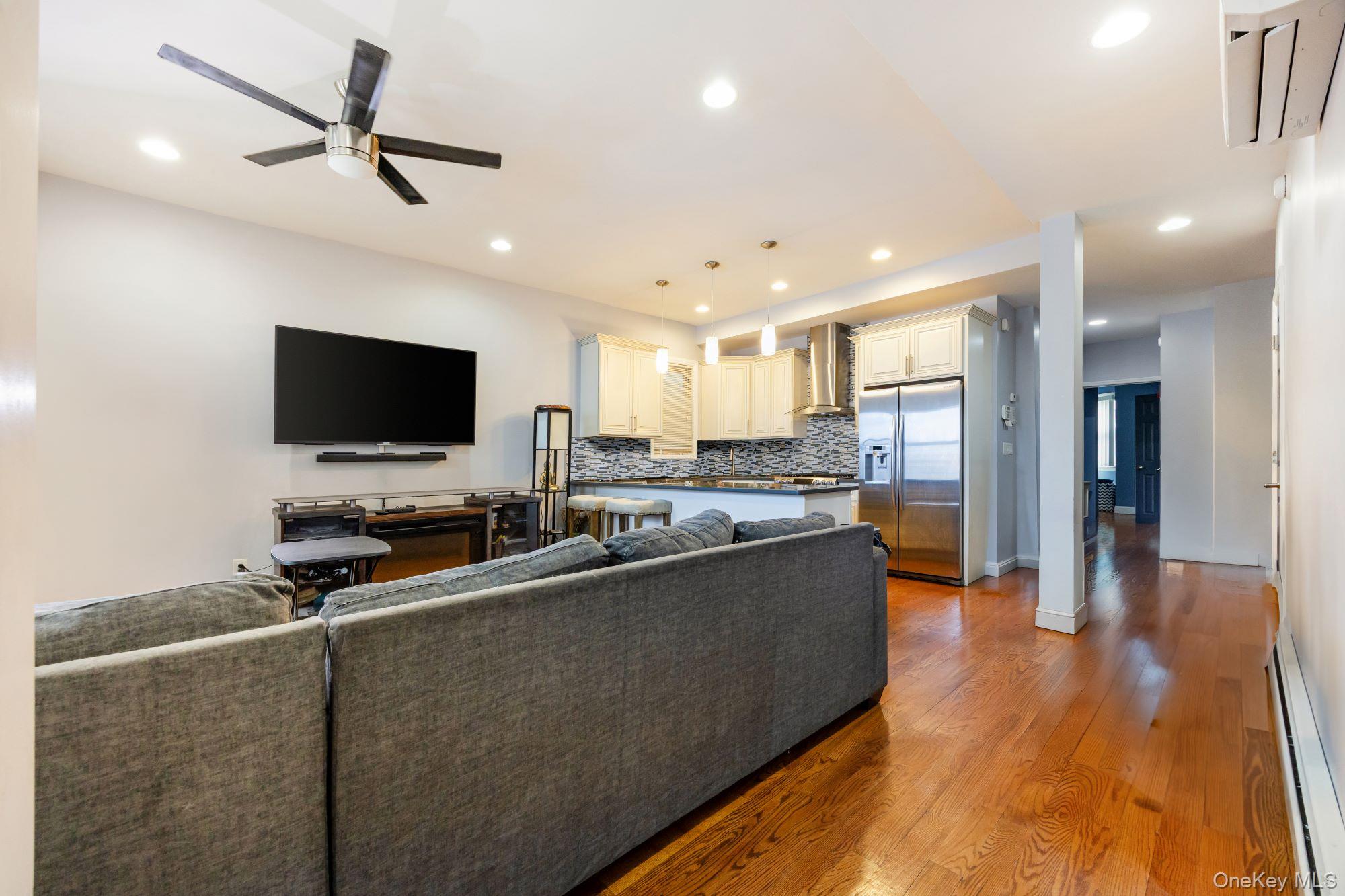 #6 photo, 1050 E 232nd Street, 布朗士 Bronx , NY 10466