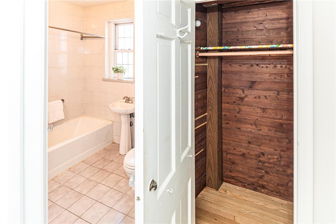 #18 photo, 270 Bronxville Road, Bronxville , NY 10708