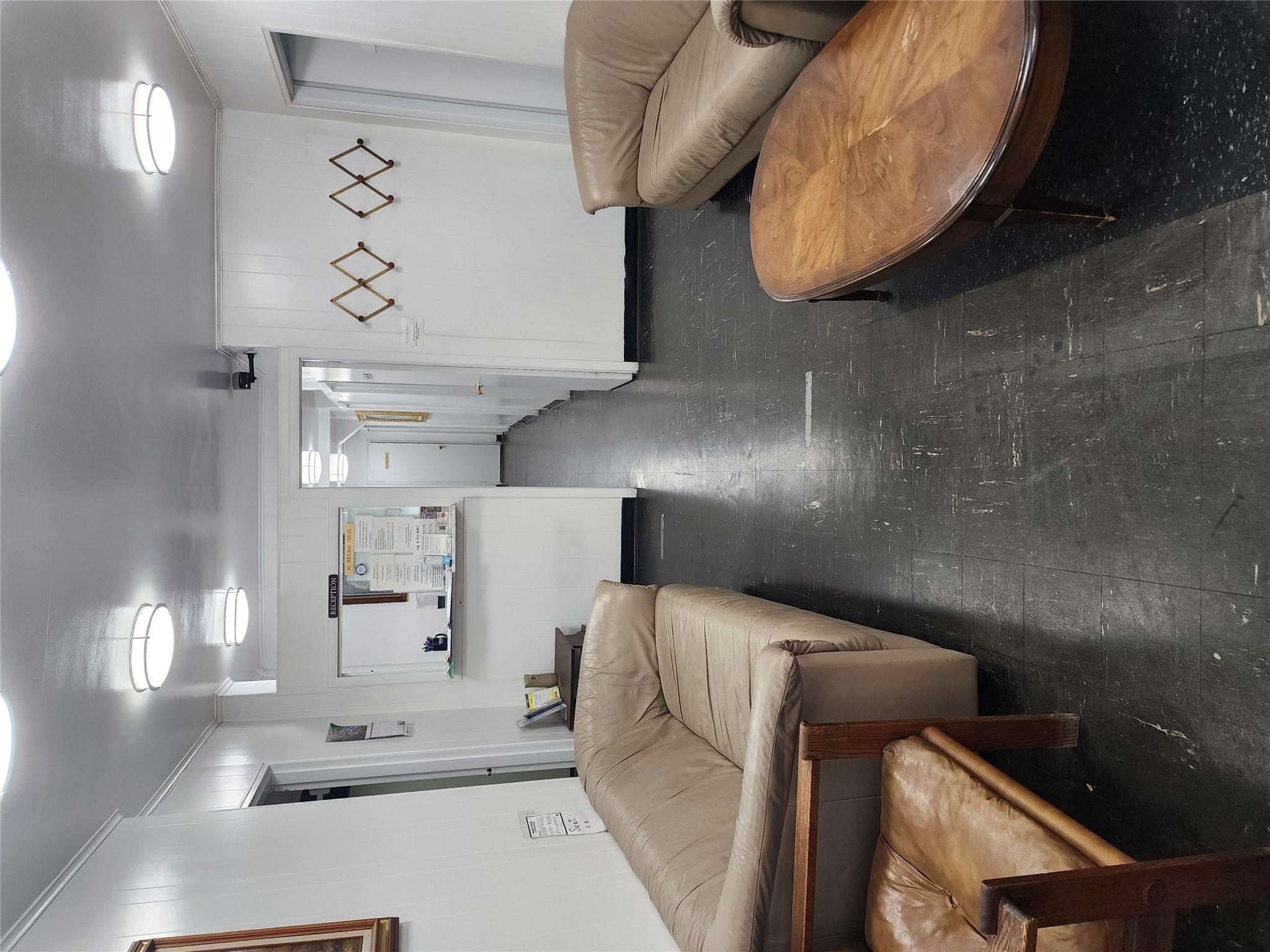 #5 photo, 100-25 Queens Boulevard, クイーンズ区 Forest Hills , NY 11375