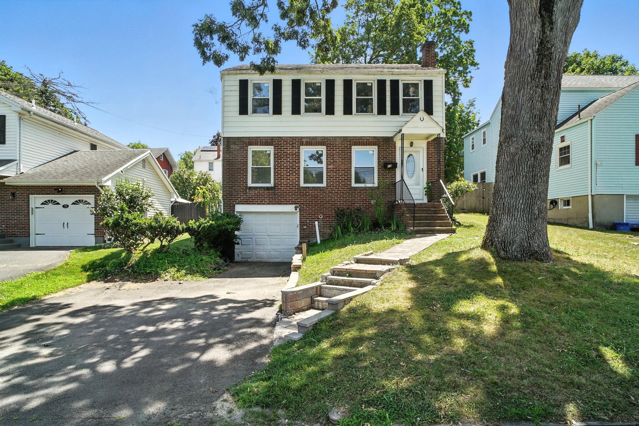 #1 photo, 71 Commonwealth Avenue, Middletown , NY 10940