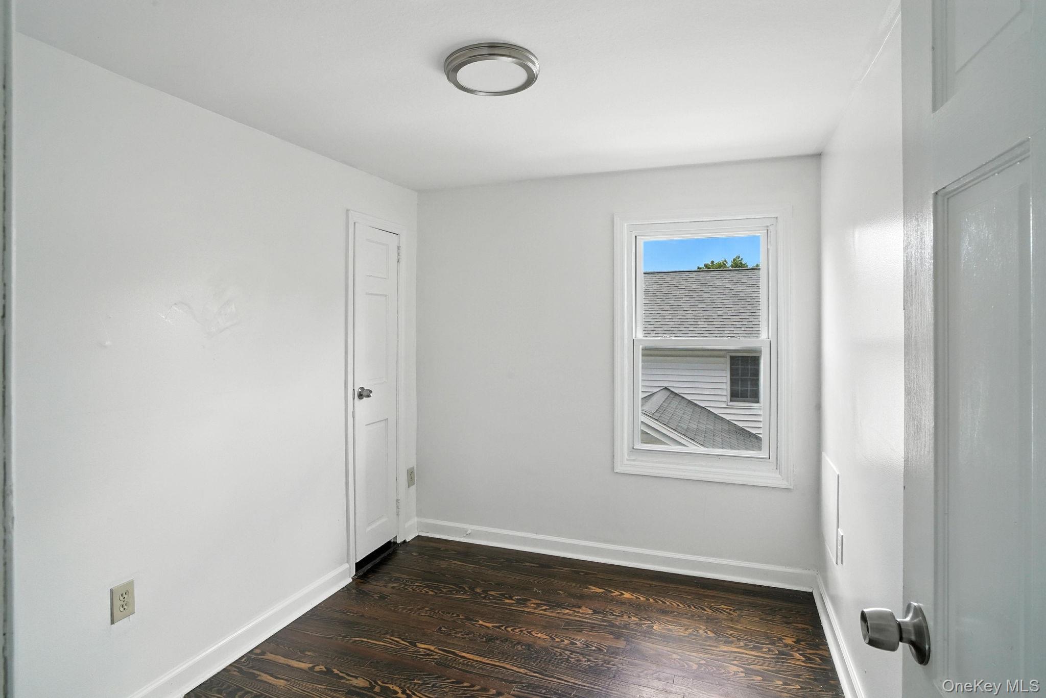 #19 photo, 71 Commonwealth Avenue, Middletown , NY 10940