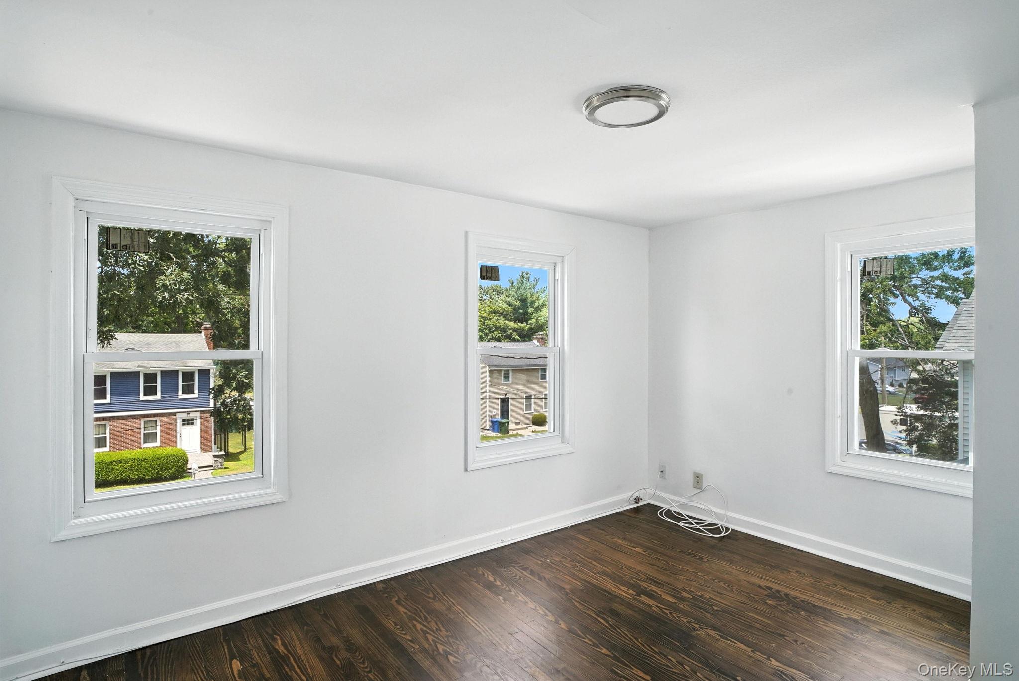 #20 photo, 71 Commonwealth Avenue, Middletown , NY 10940