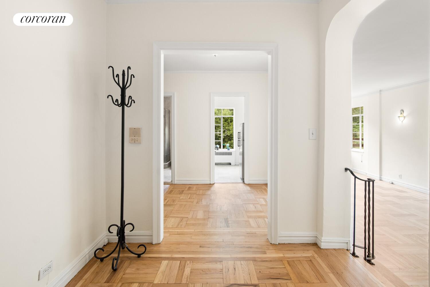 #1 photo, 115 PAYSON Avenue, 曼哈頓 北曼哈顿 Inwood , NY 10034