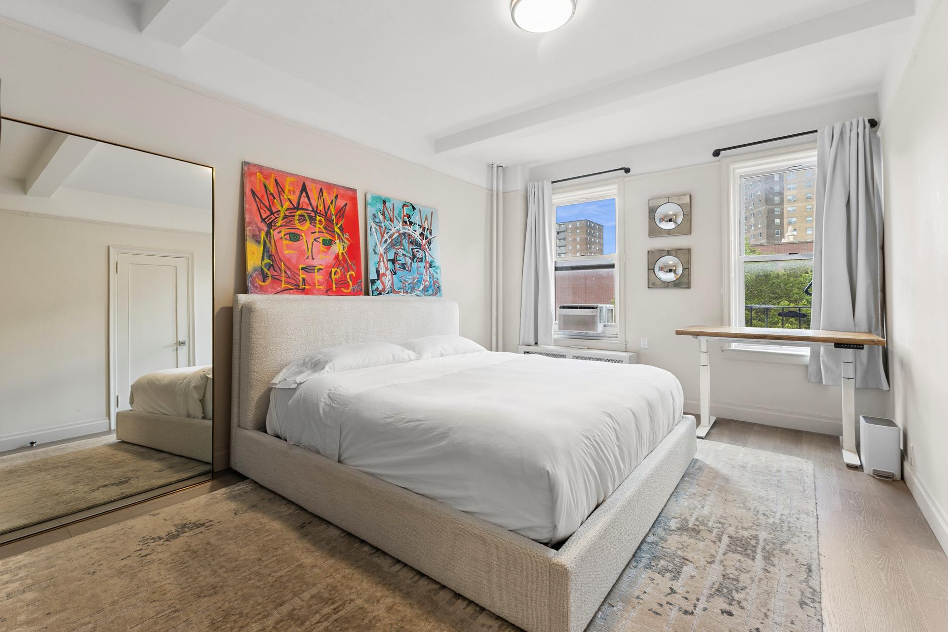 #3 photo, 172 E 4TH Street, مانهاتن East Village , NY 10009