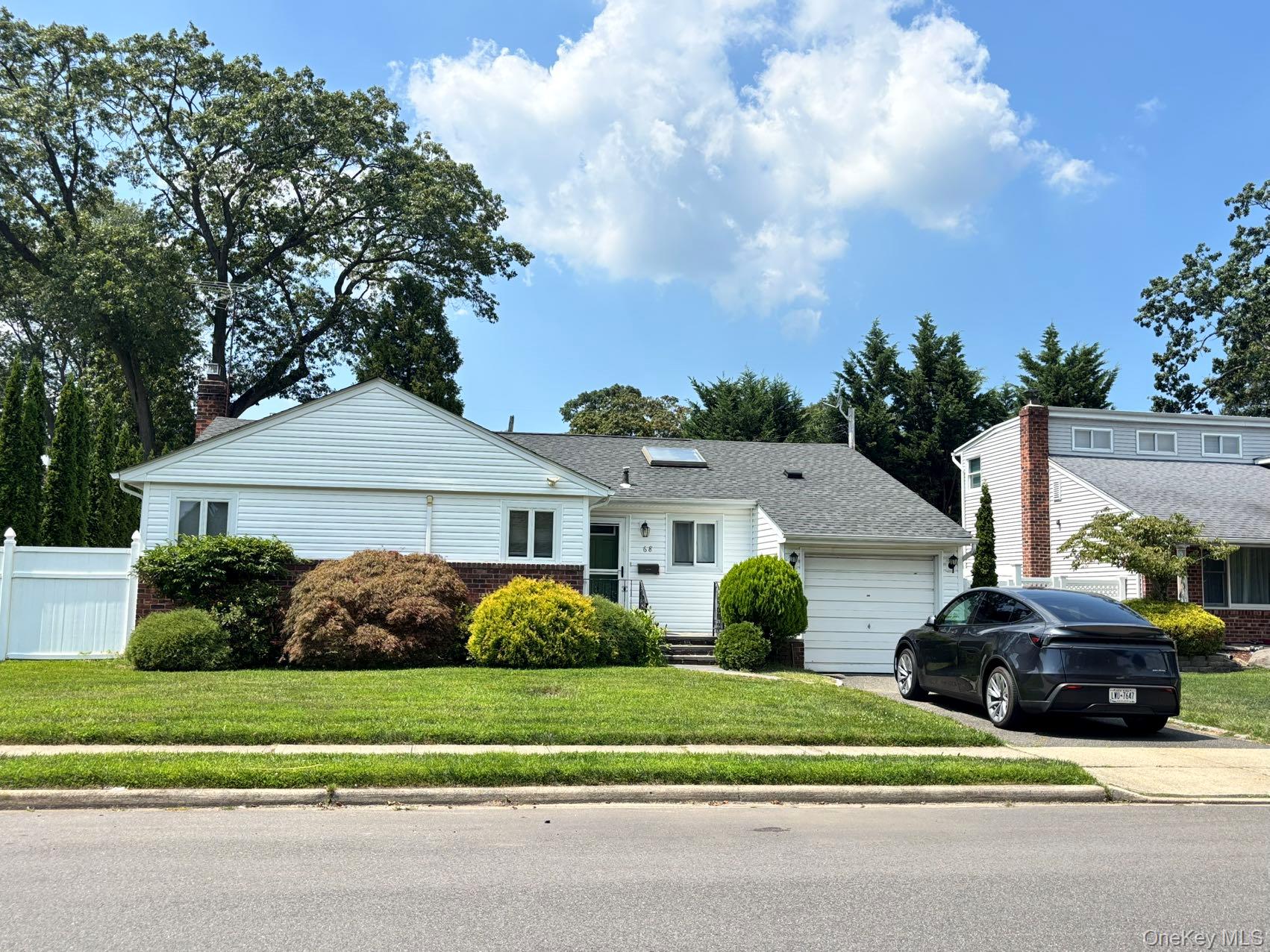 #1 photo, 68 Willets Drive, Syosset , NY 11791