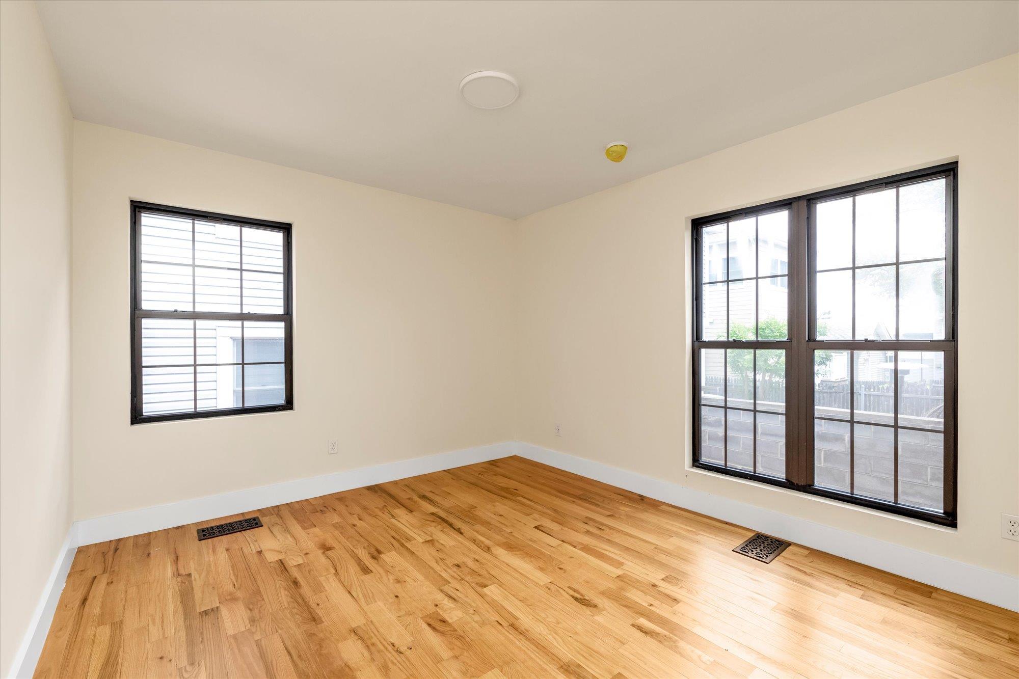 #10 photo, 170 Beach 4th Street, クイーンズ区 Far Rockaway , NY 11691